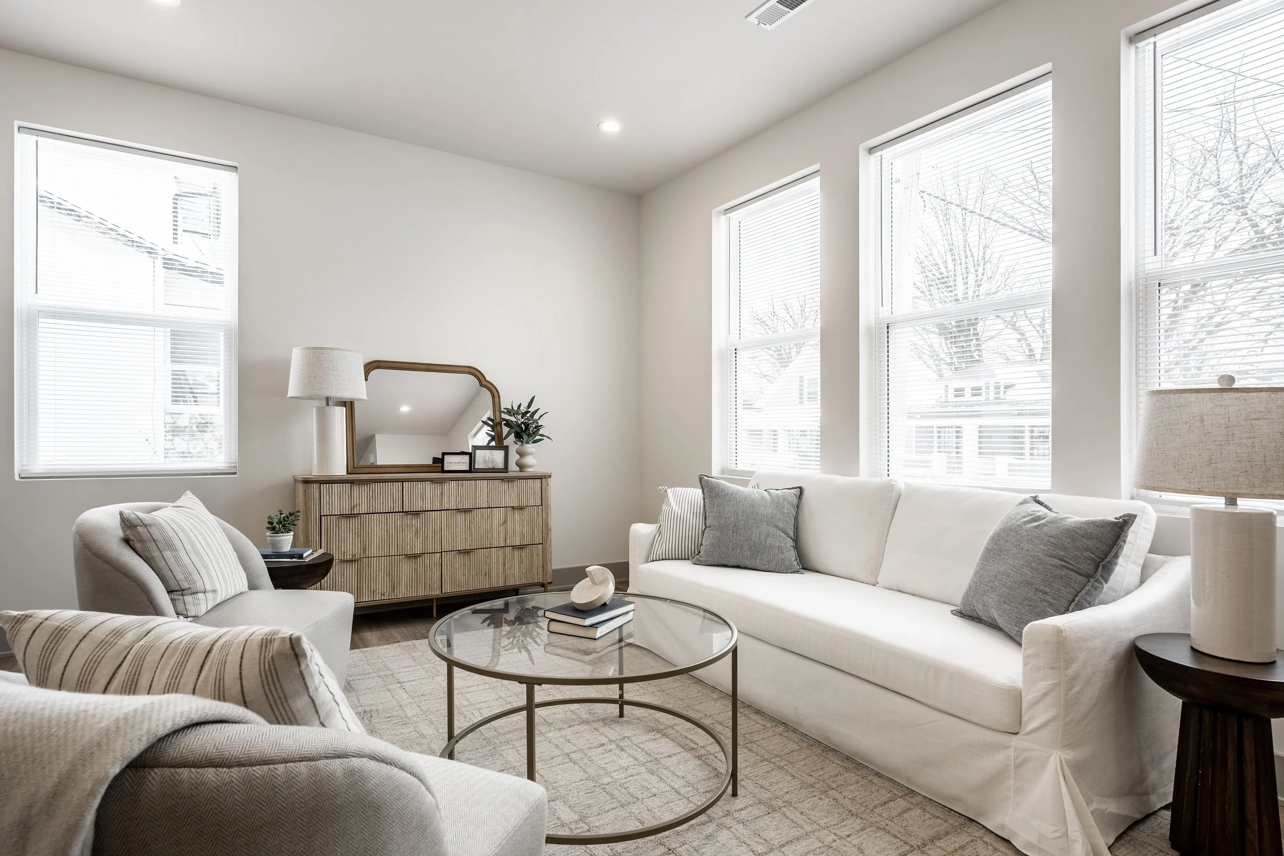 16 - 530 W 41st St.jpg