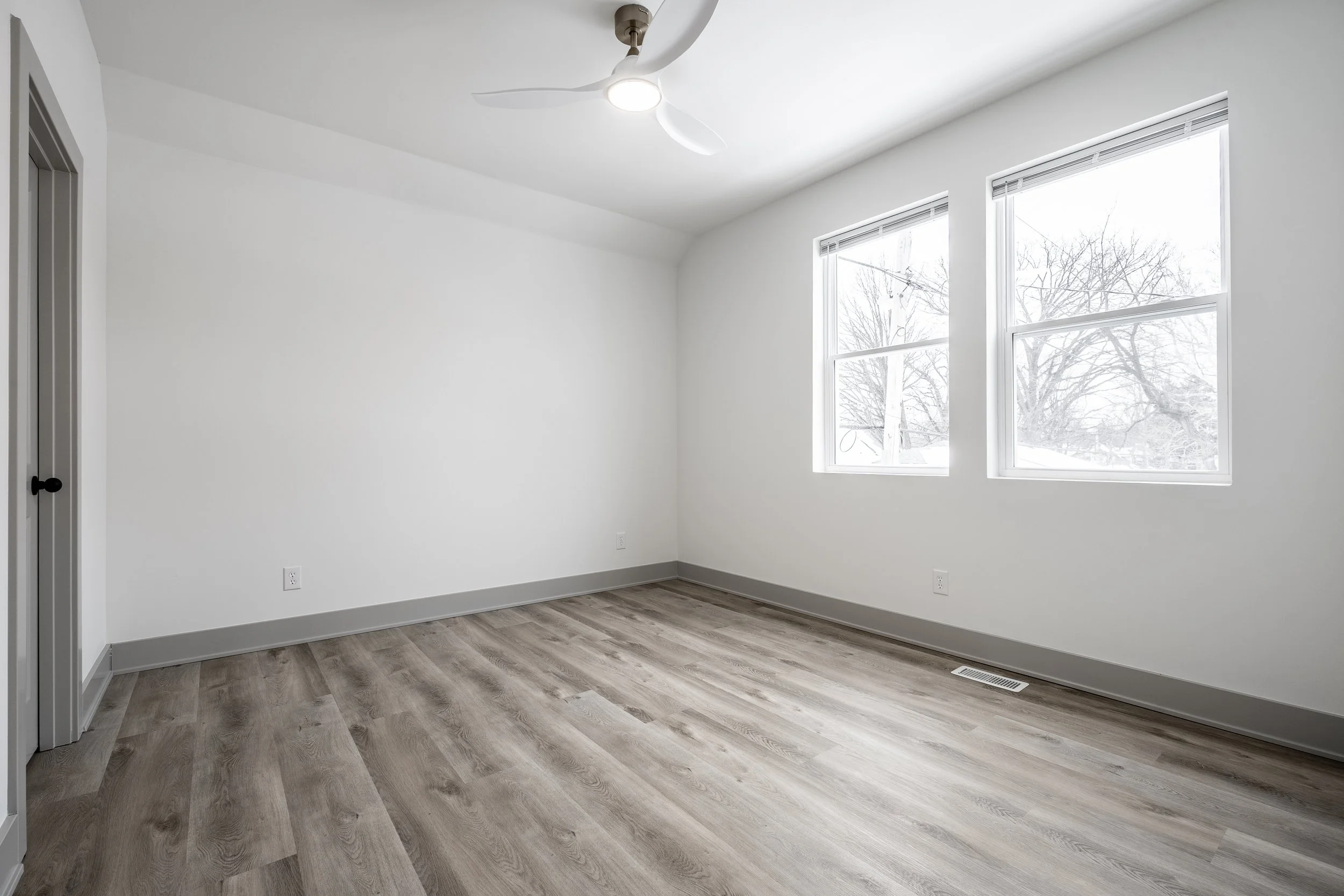 27 - 530 W 41st St.jpg