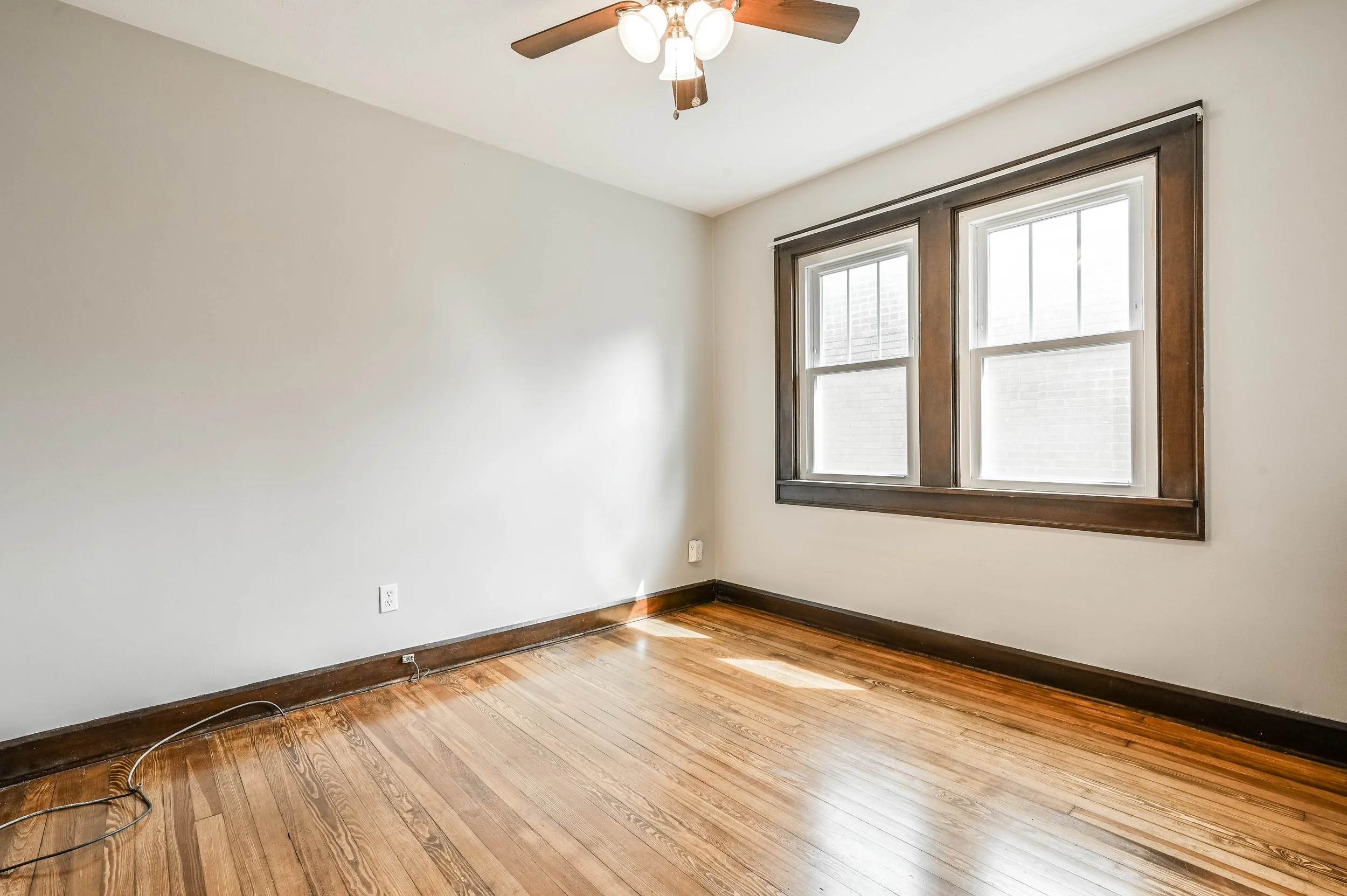 21 - {5855 E 10th St}.jpg