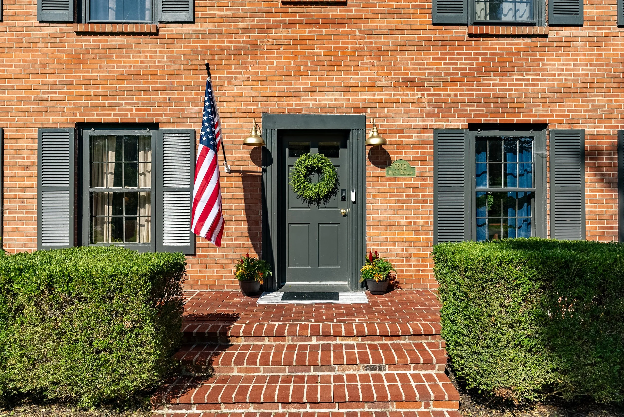 5-7508 N Meridian St - Exteriors.jpg