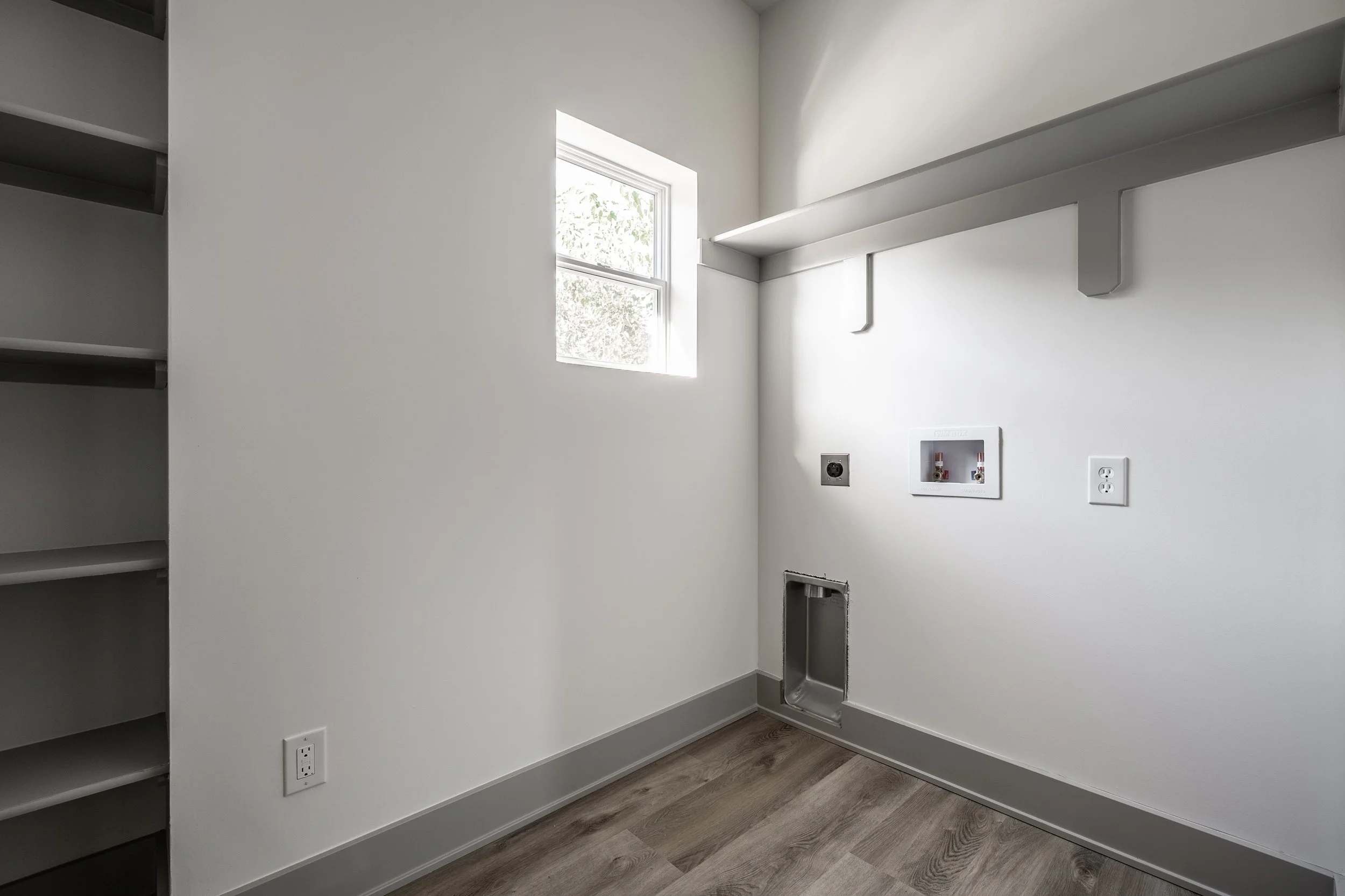 26 - 530 W 41st St.jpg