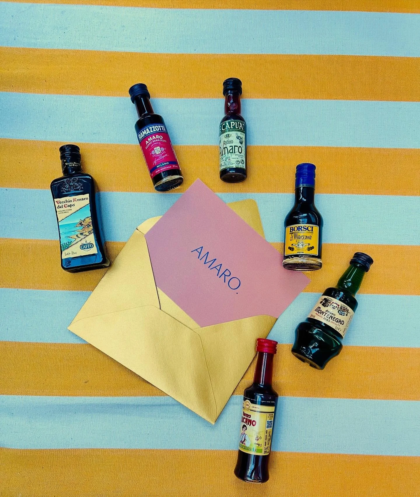 ✨ ACTIE ✨ Het ideale cadeau: Kom je gift card van Amaro halen! Bij een bon vanaf 50&euro; krijg je er een mini super cute flesje Amaro naar keuze bij! 🥃
