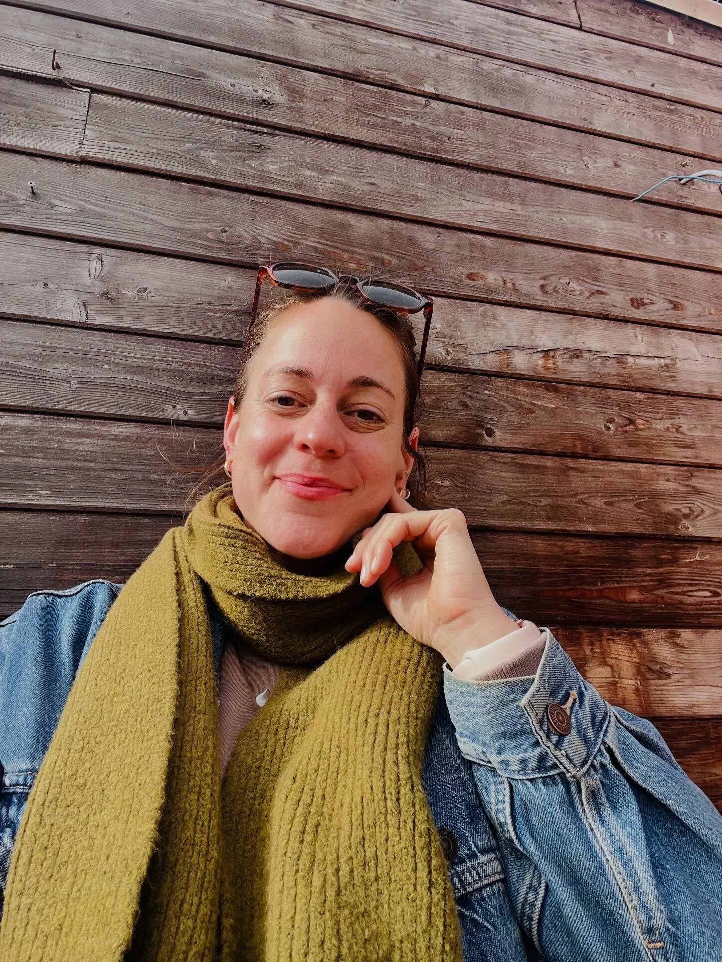 De zon geeft mij energie, &eacute;n nieuwe idee&euml;n&hellip; ☀️💡
Wat doe jij meestal op zondagmiddag? 👀 
MORE INFO SOON 🔥 Hou deze pagina in de gaten!