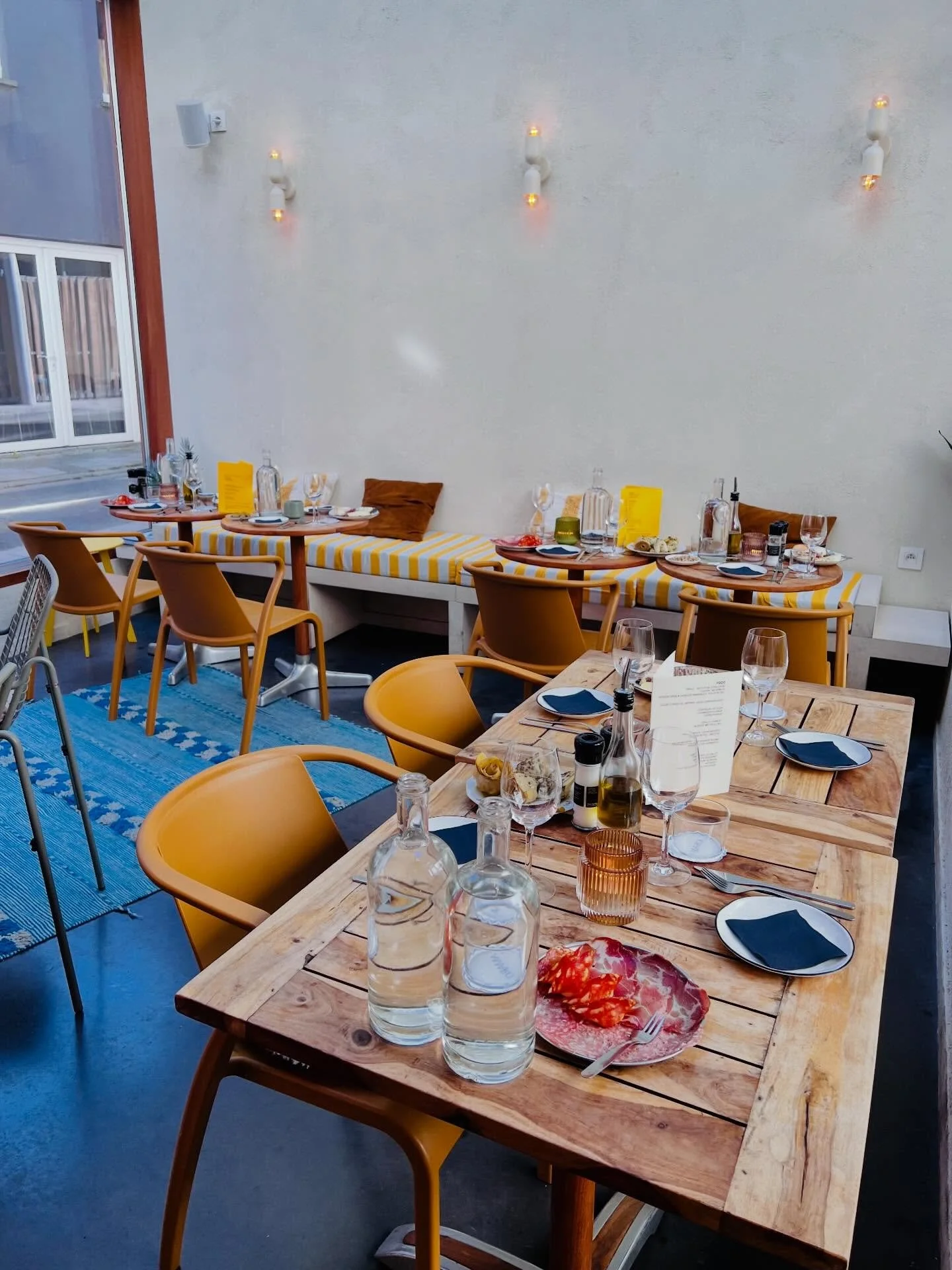 Op zoek naar een PRIV&Eacute; locatie voor een GROEPSLUNCH? ☀️ 
Contact us!! 💌