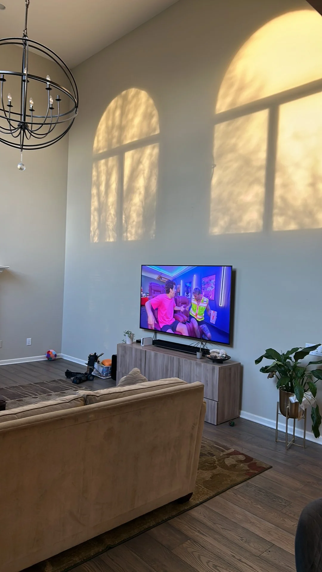 FAMILY ROOM BEFORE
