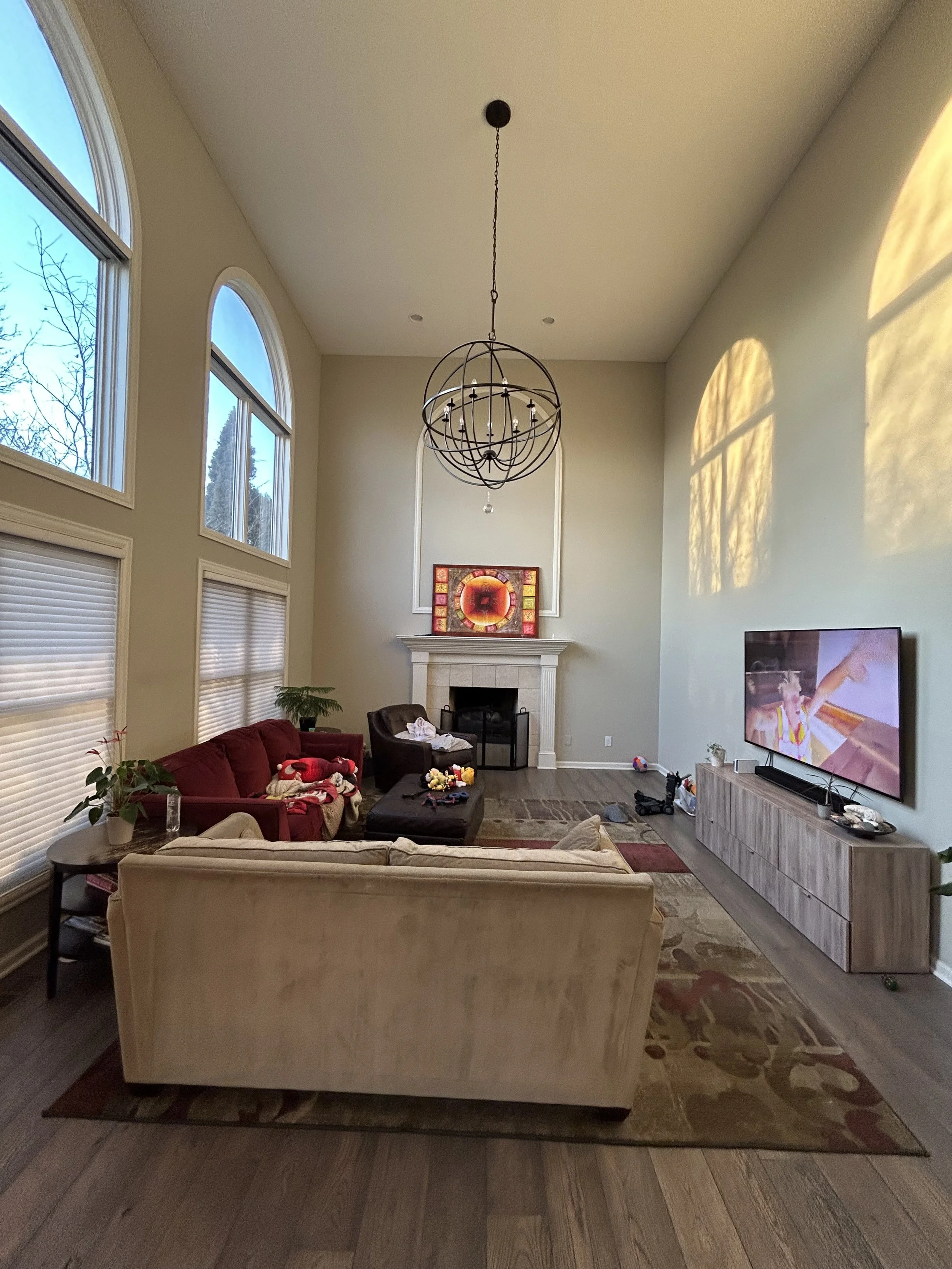 FAMILY ROOM BEFORE 