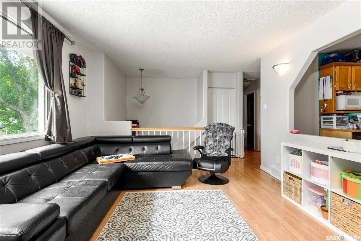 419 Palliser St - 3.jpg