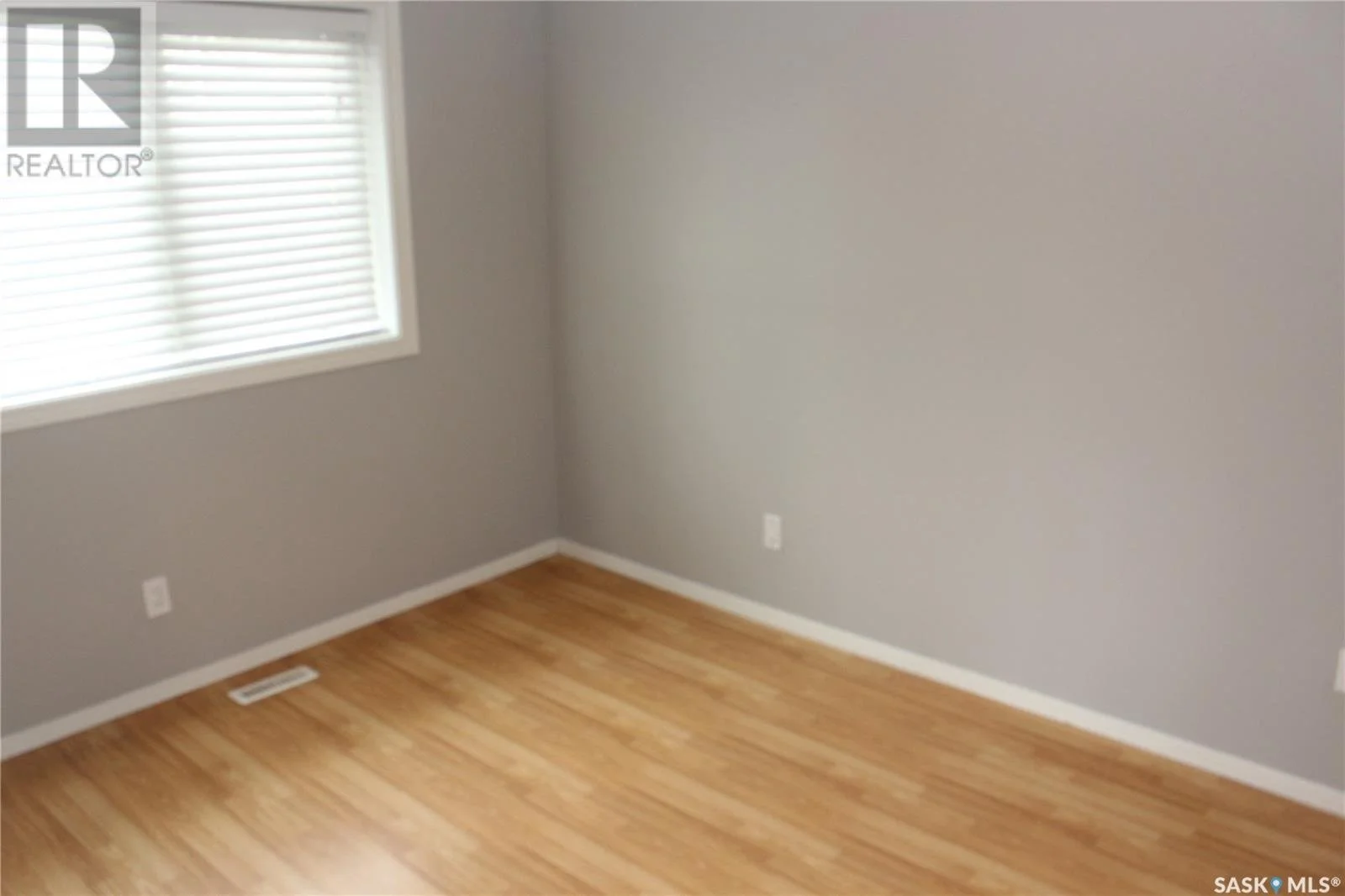 6731 Mawson Ave - 5.jpg