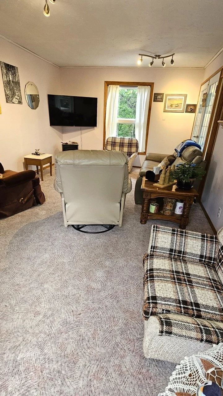 113 Lakeview Crescent - 3.jpeg