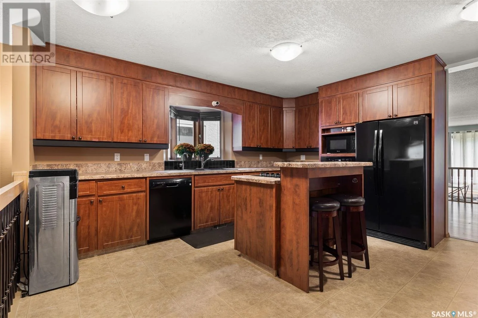 3243 Edinburgh Dr - 3.jpg