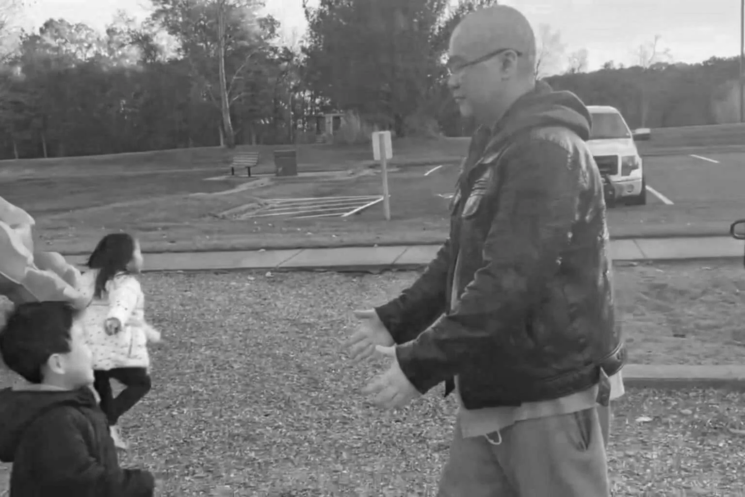 Former Minneapolis police officer Tou Thao reunites with children after release, fundraiser launched