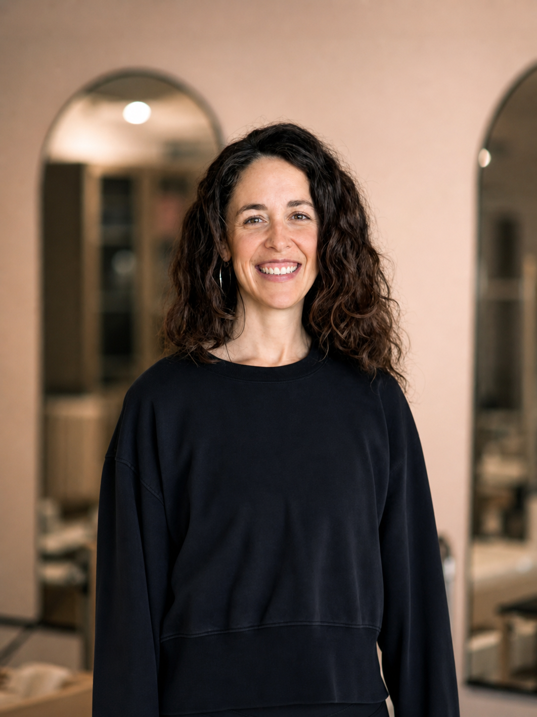 Teresa Spizzirri, Pilatesville Pilates Instructor, Pilates 500 hr Comprehensive Mat and All Apparatus (Pilates Chicago) Kane School (NYC) Advanced Pilates Training - Biomechanics - Pre/postnatal Care - Rehab Techniques - Pathologies and Inju