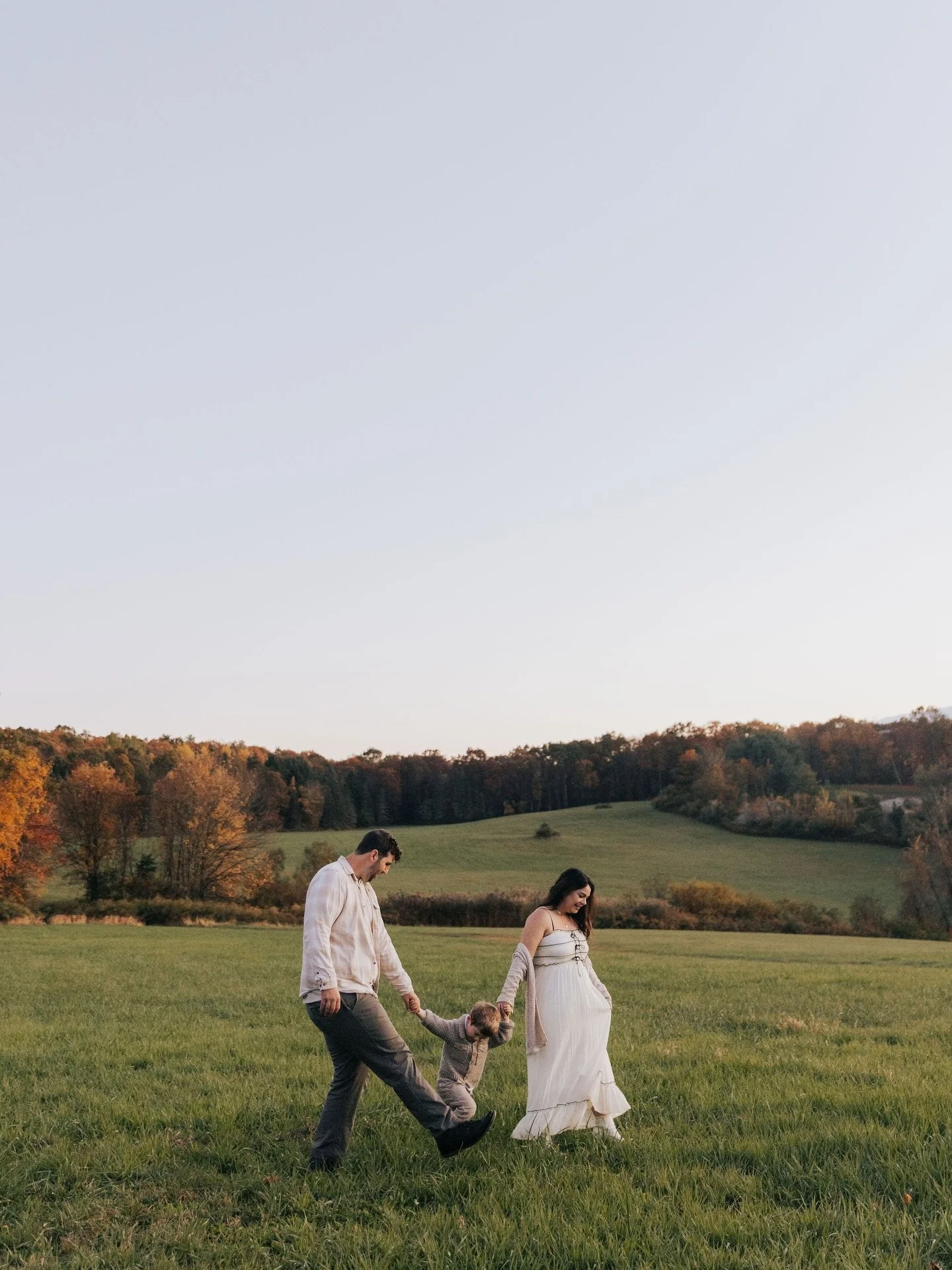 The sweetest pregnancy announcement ever 🥰 Made even sweeter because Jacki is a dear friend&mdash;and even sweeter because she sent me home with a huge slice of that cake 😍❤️