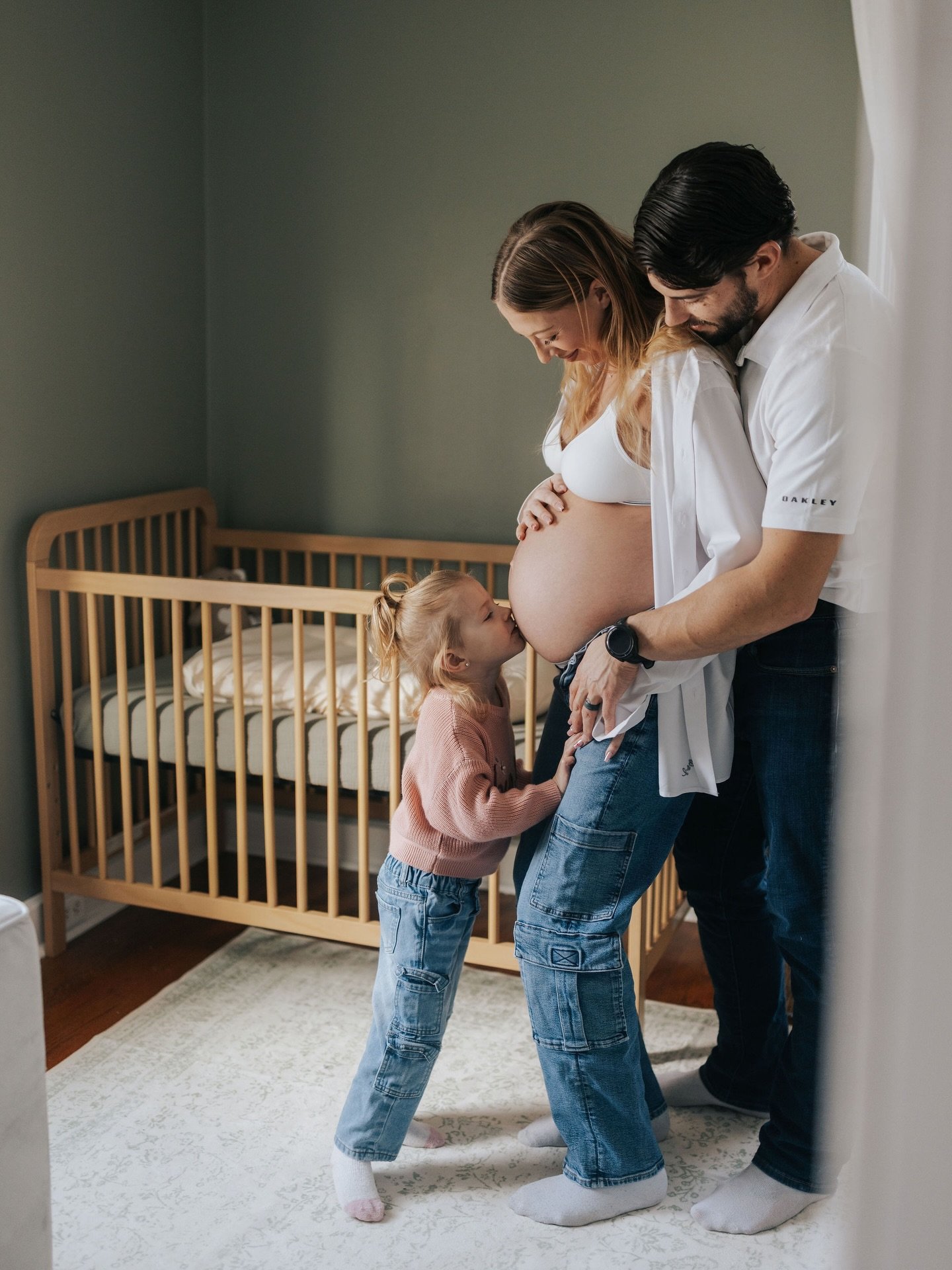 Cozy in-home maternity sessions have my heart! 🤍

For 2026 and 2027, I&rsquo;ll be prioritizing weddings and am currently revamping my offerings&mdash;and I&rsquo;m so excited about what&rsquo;s coming.

Please be sure to book your sessions sooner r