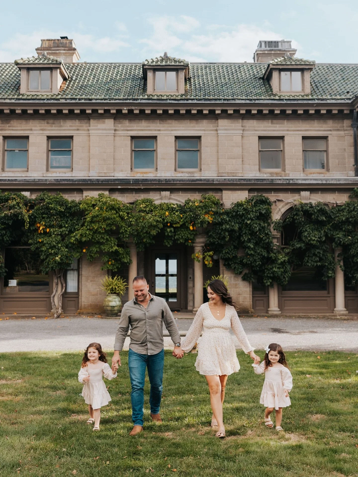 Family sessions like this 🤍

We wander, we play, we make wishes on dandelions. The kids get to just be kids. Mom and dad are only mildly (and realistically) stressed. And together, we create beautiful, authentic images that capture this chapter of y