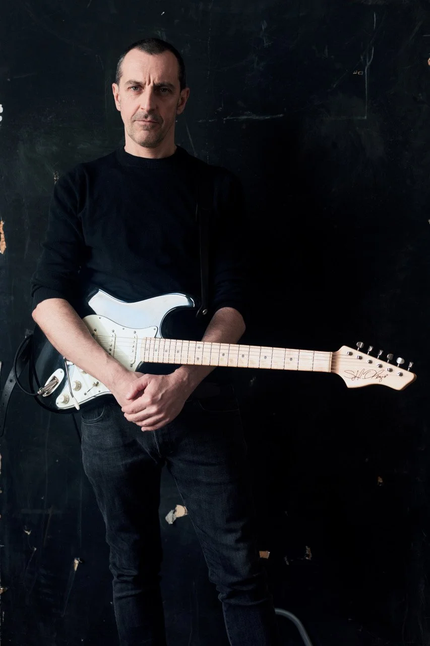 Guitarist, Guitar Lessons, Guitar Coaching, London SE Guitar Lessons, Electric Guitar Lessons, Acoustic Guitar Lessons, Blues Guitar Lessons, Jazz Guitar Lessons, Folk Guitar Lessons, Pop Guitar Lessons, Rock Guitar Lessons, Music Theory Lessons.
