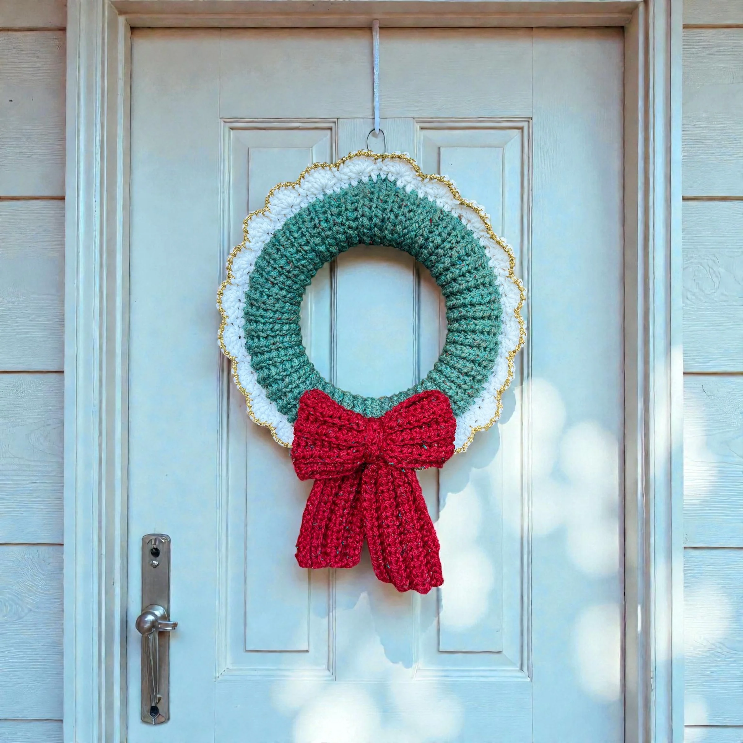 Crochet Christmas Wreath. Free Pattern