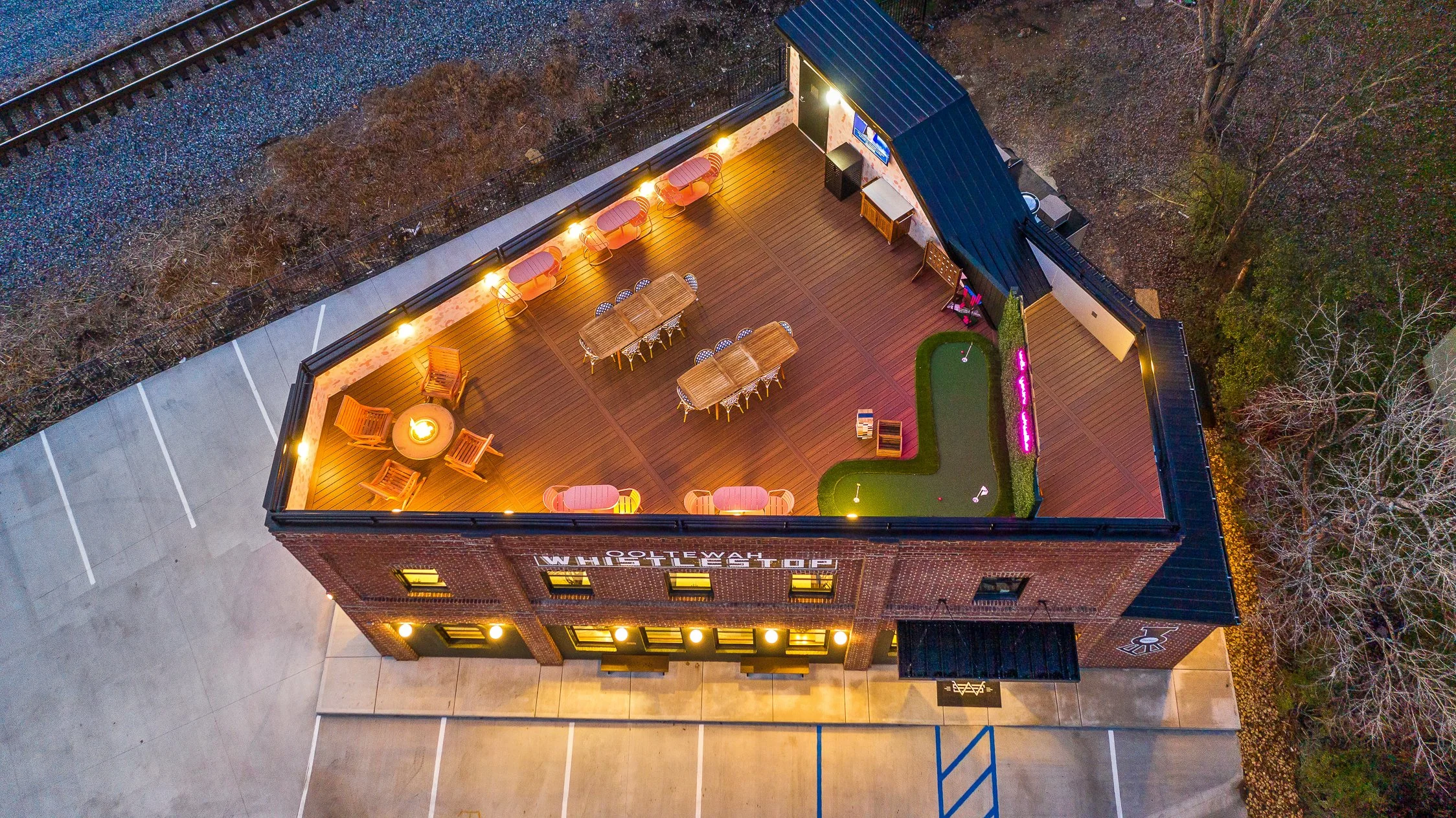 __WEBSITE_Exterior Copy of Whistle Stop-64.jpg