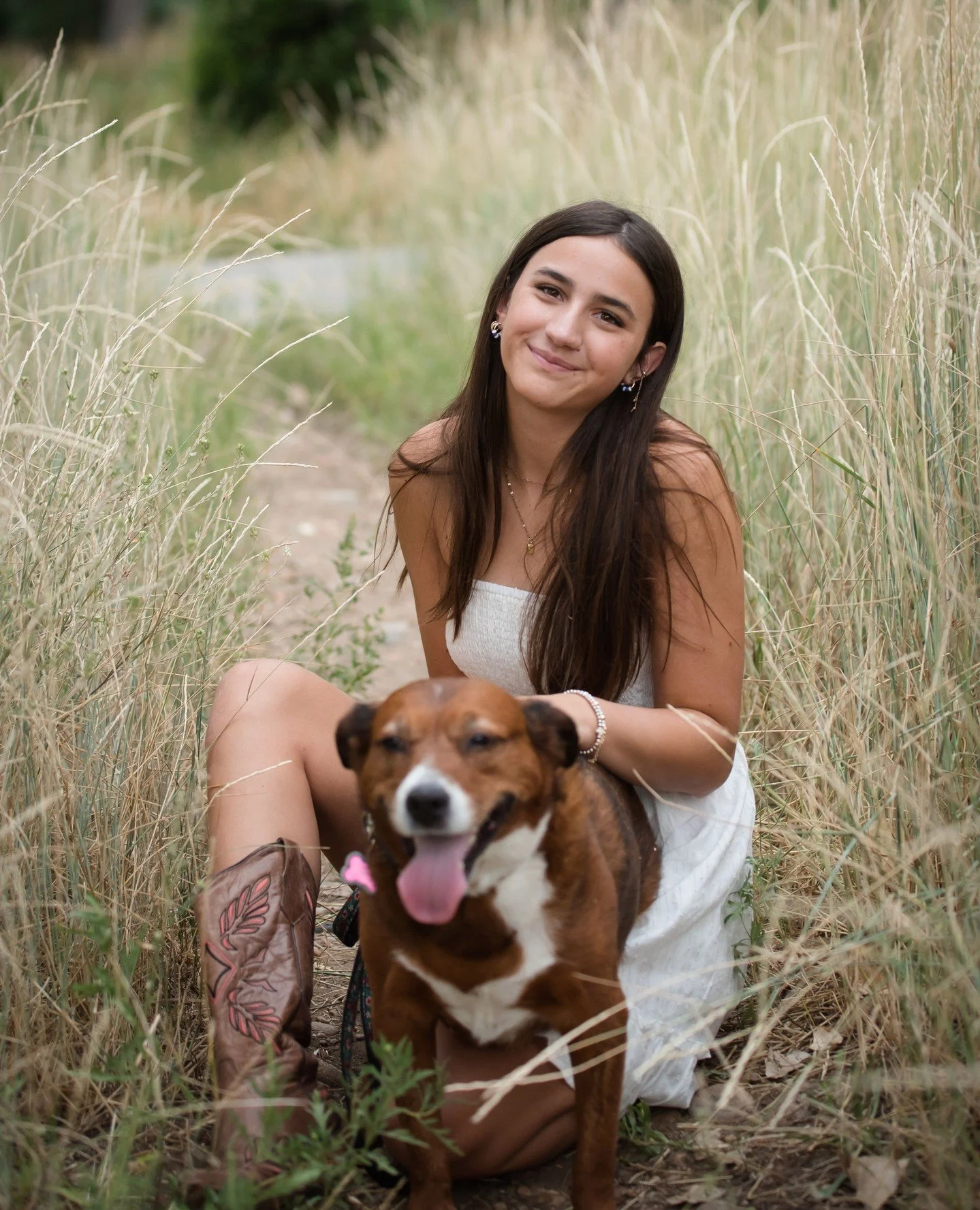 She's an athlete and a brain full of intelligence. She's beautiful inside and out, just like her mama, whom I admire. Can't wait to see where she goes after this final year of high school.⁠
⁠
Class of 2026, Go Farmers