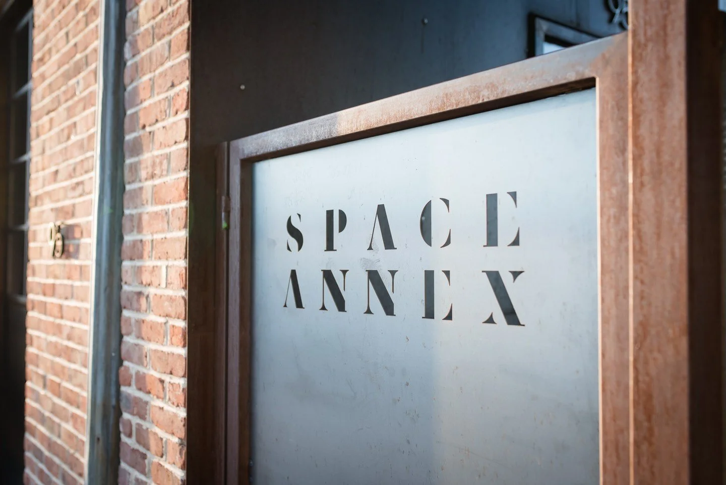 This fall, @nivasbuilt held their annual House Party, to raise funds for people living in extreme poverty. If you don't know about Nivas, this wonderful organization helps people can find dignity, security and strength through the process of becoming