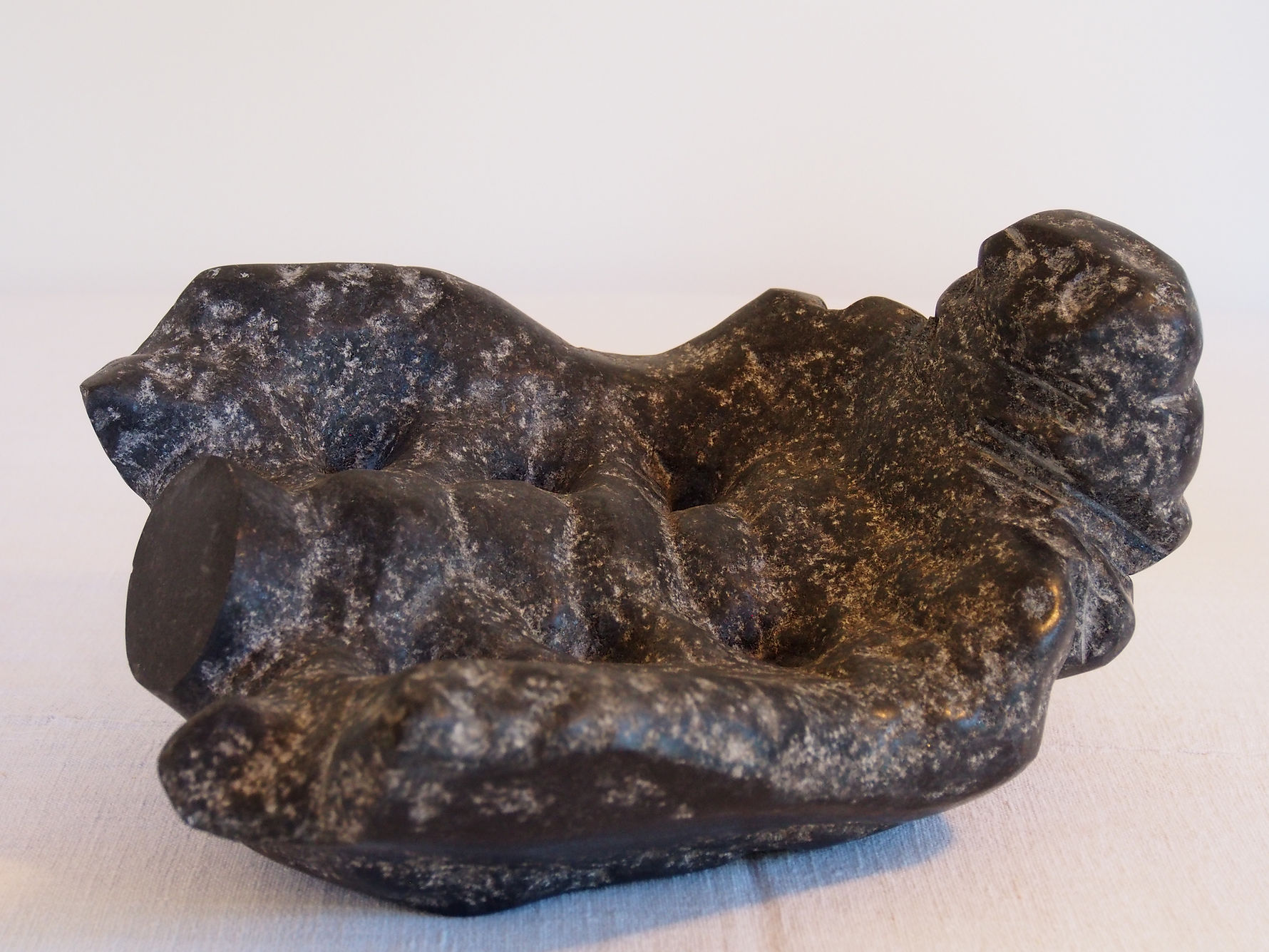 Sacro Storico, Diabas, 30 x 23 × 13 cm