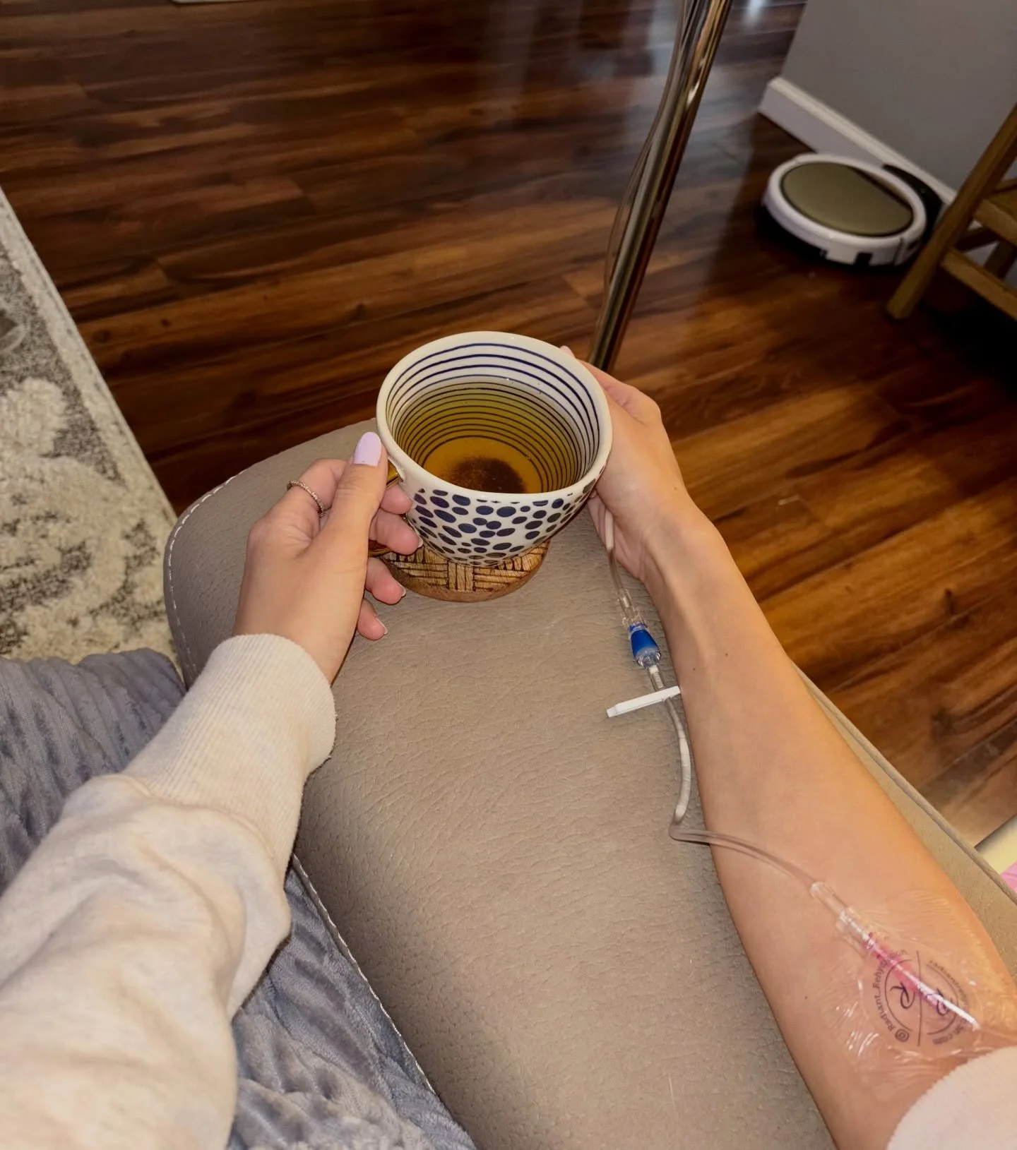 Stay in, stay cozy and let us come to you. Convenient wellness is what we do. 

Schedule your IV and let us infuse vitamins, electrolytes, and minerals directly to your bloodstream for potent absorption and fast relief. 

Reserve your IV using the li