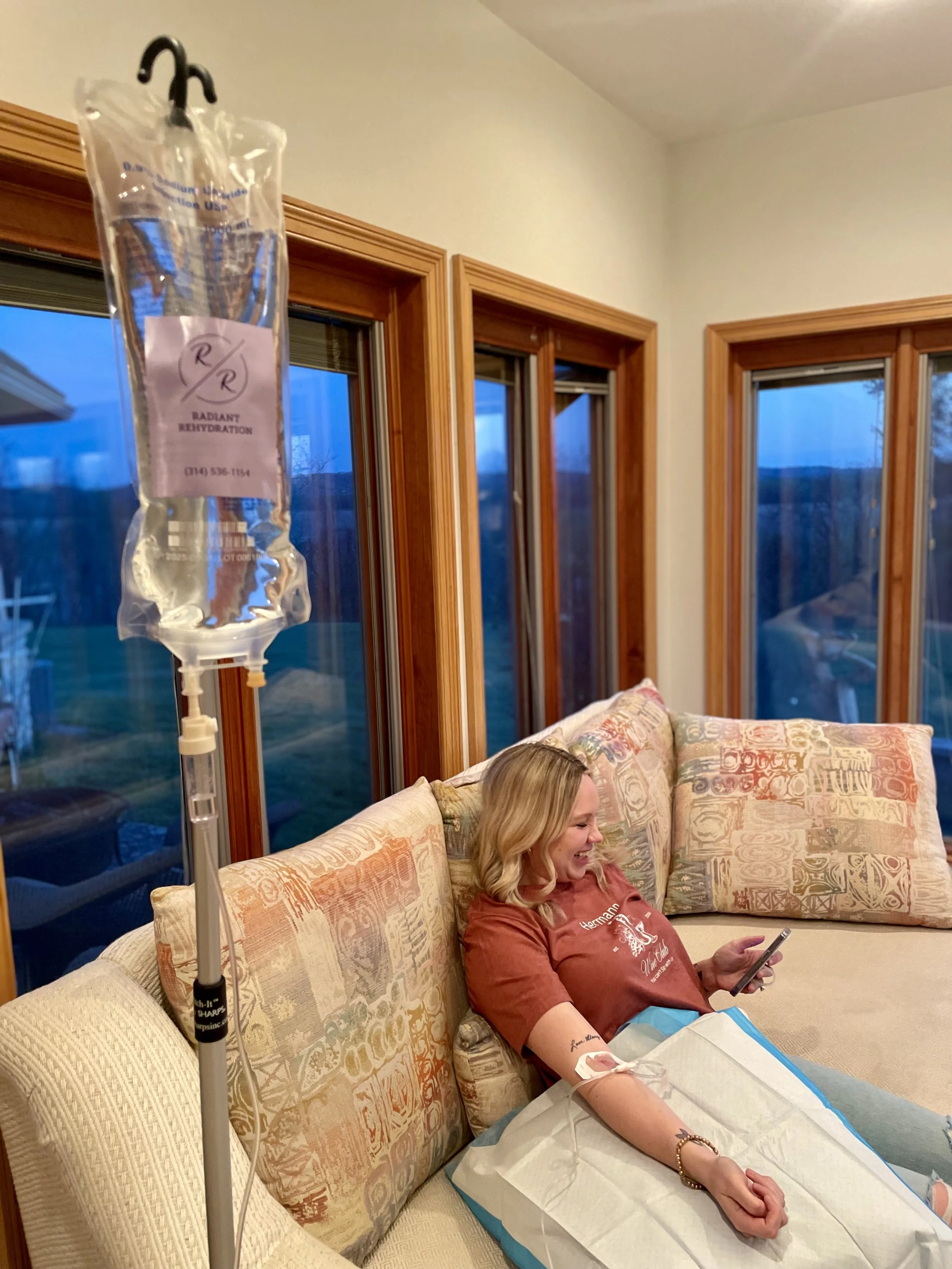 St. Louis Mobile IV hydration in home services