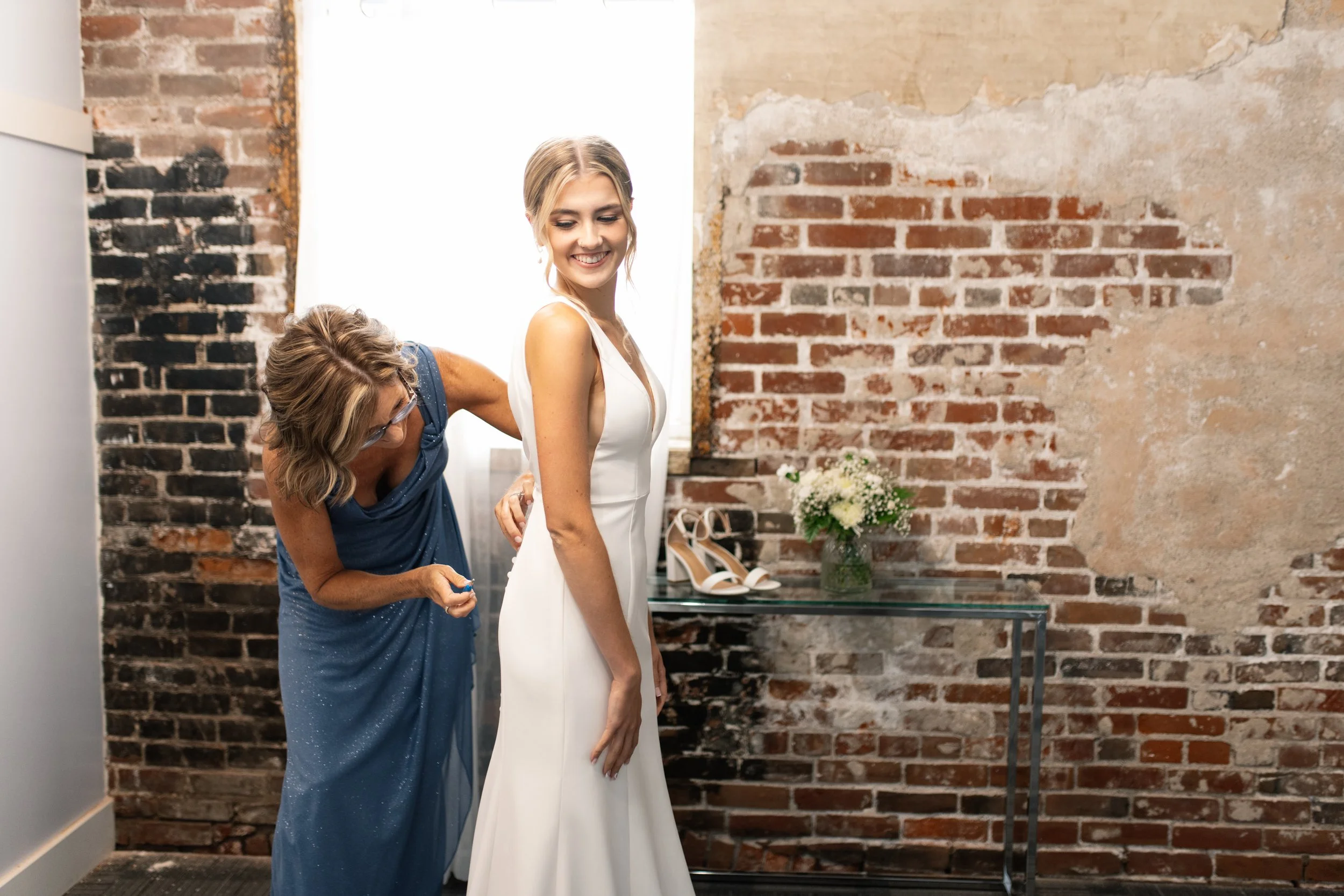 Getting Ready in bridal suites