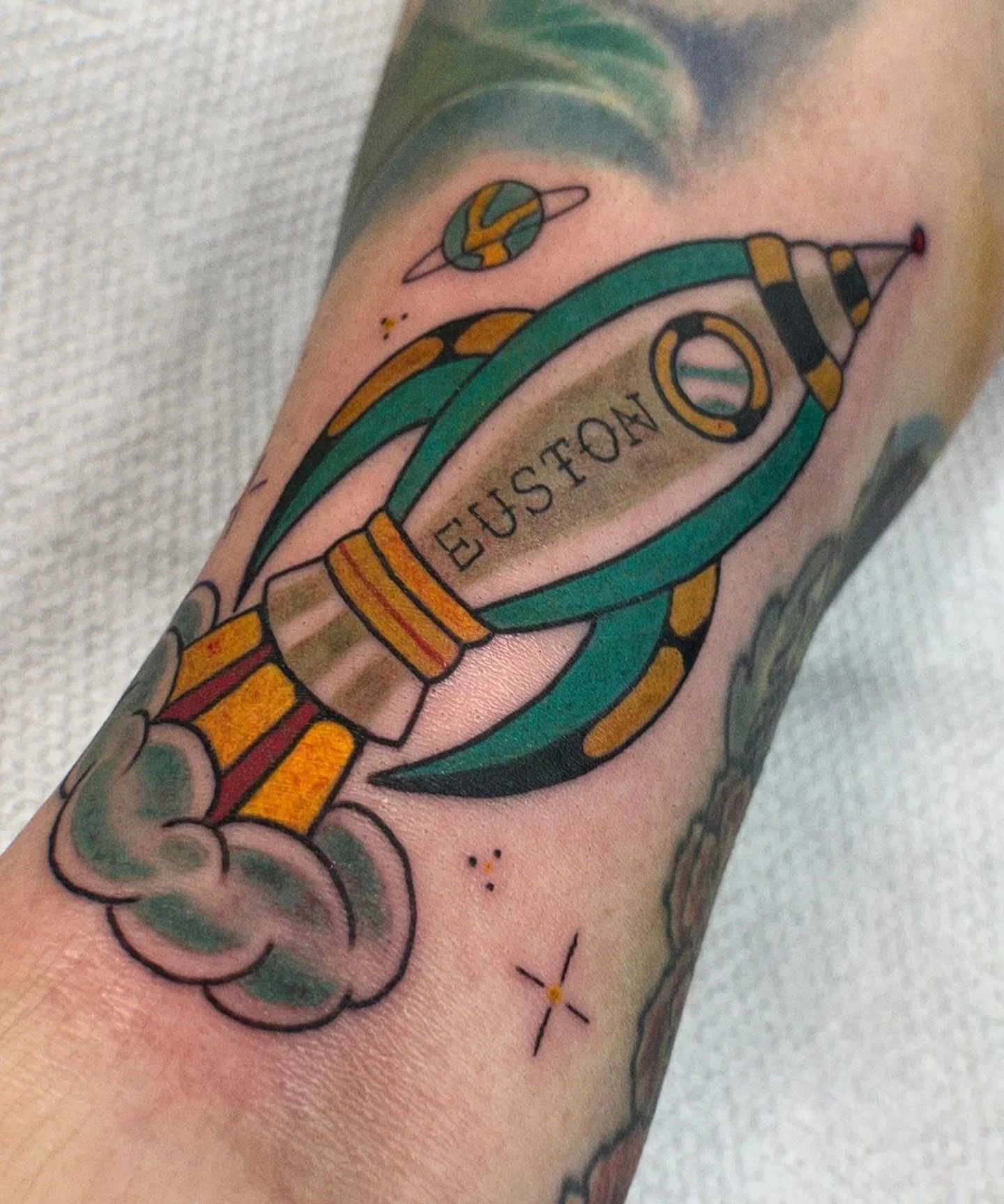 Huston we have a problem! Euston we have a rocket! 🚀 Rocket tattoo shooting out of the ditch 😊🙌🏽