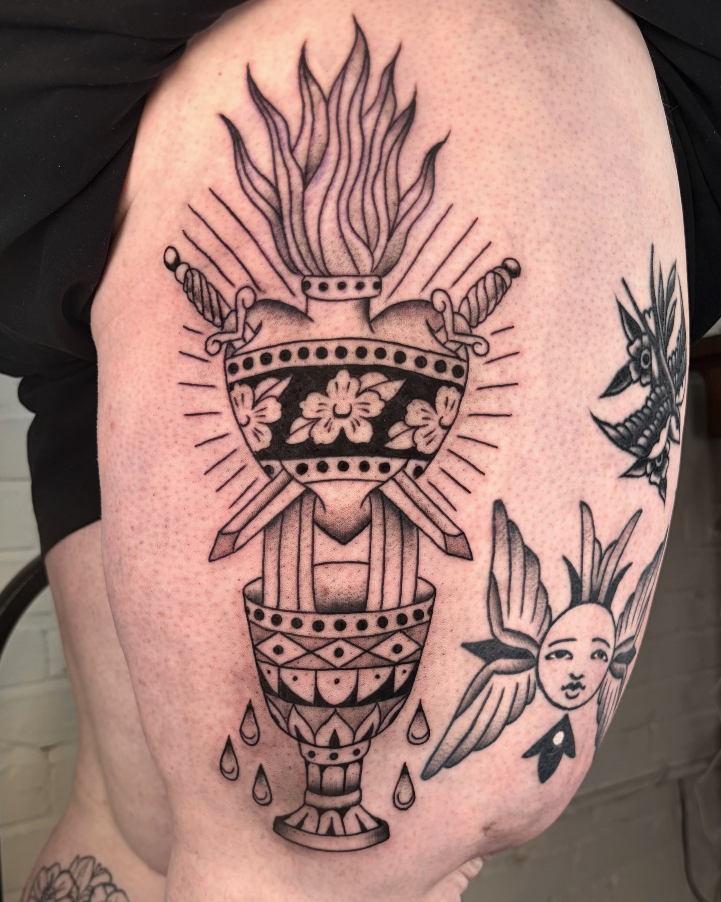 Some sacred hearts and overflowing cups! Also a good old, I love you mom tattoo 😊🙌🏽