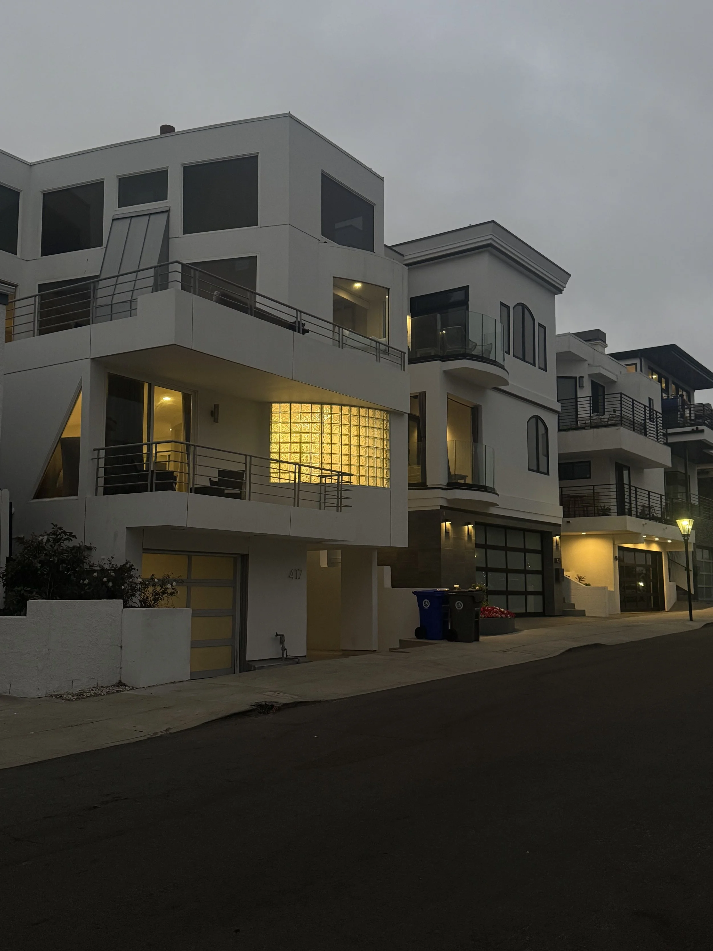 Manhattan Beach, Los Angeles CA 2025 - Mariah Carruthers