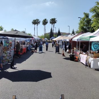 Palladio Farmer's Market in Folsom