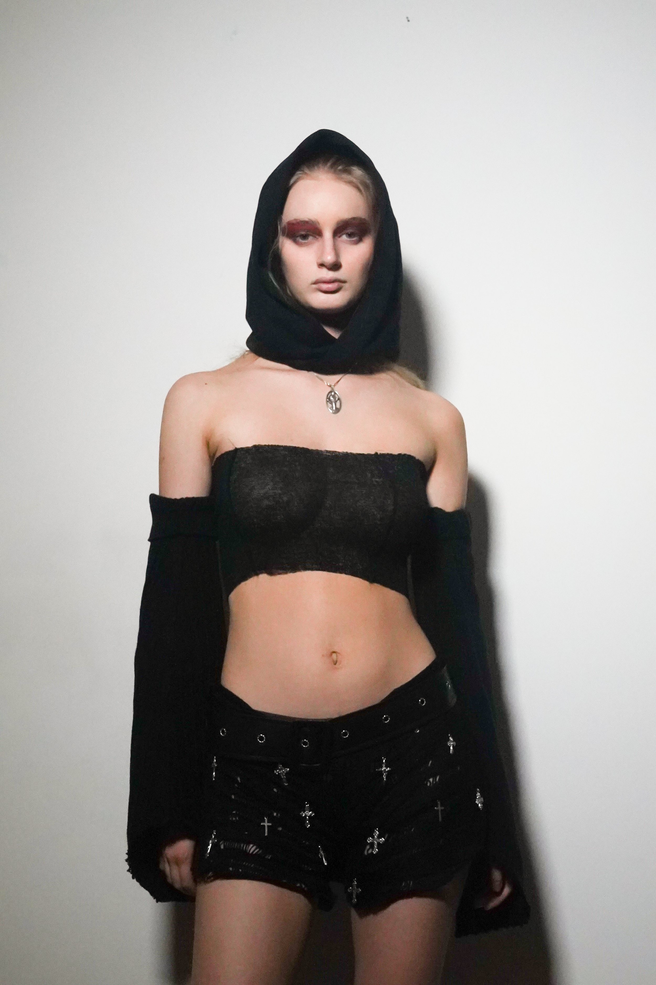 Knit Set
Cotton Hood Knit Jersey and Handknit Textile