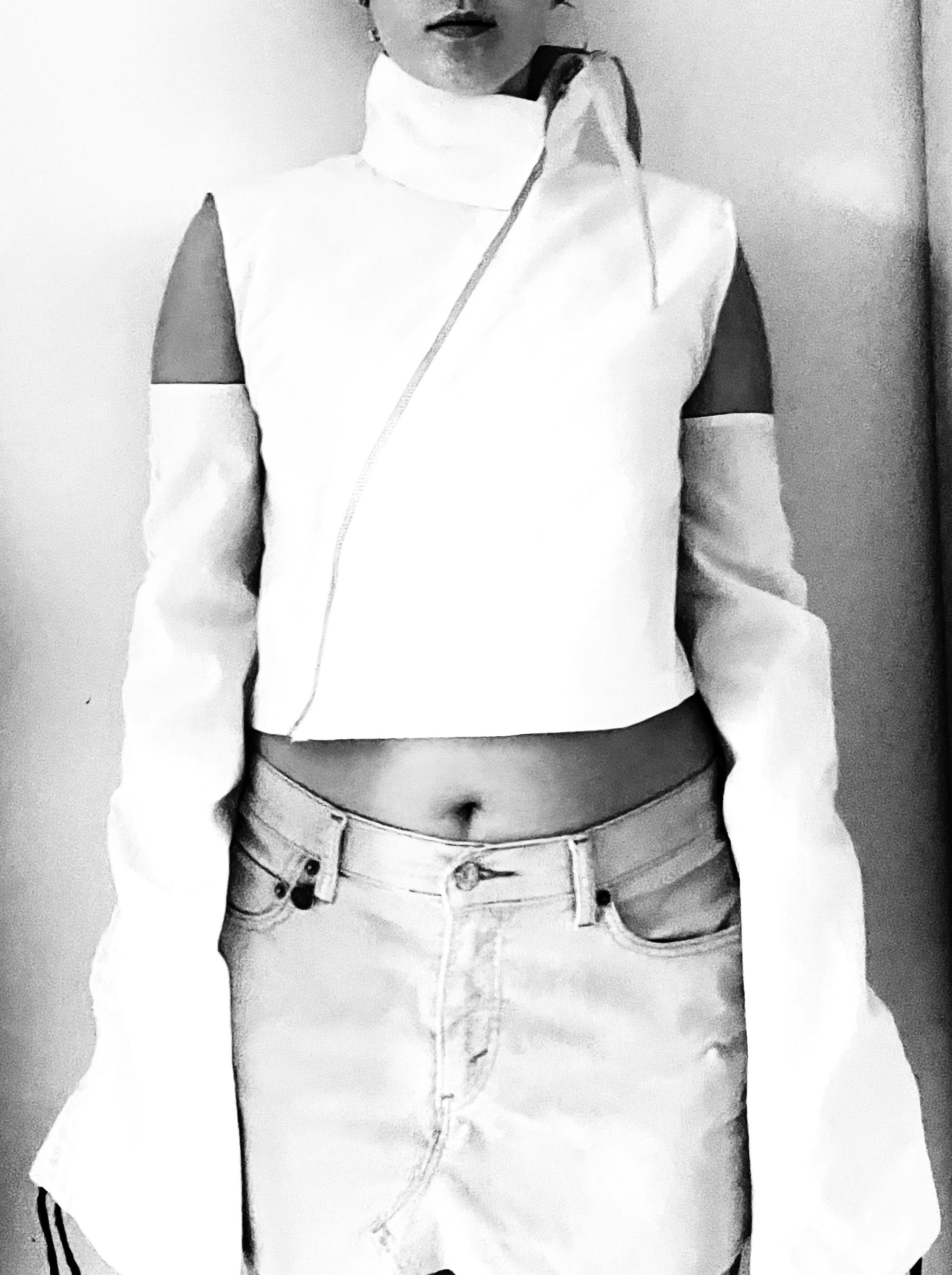 Drawstring Conventional Vest Jacket
Muslin