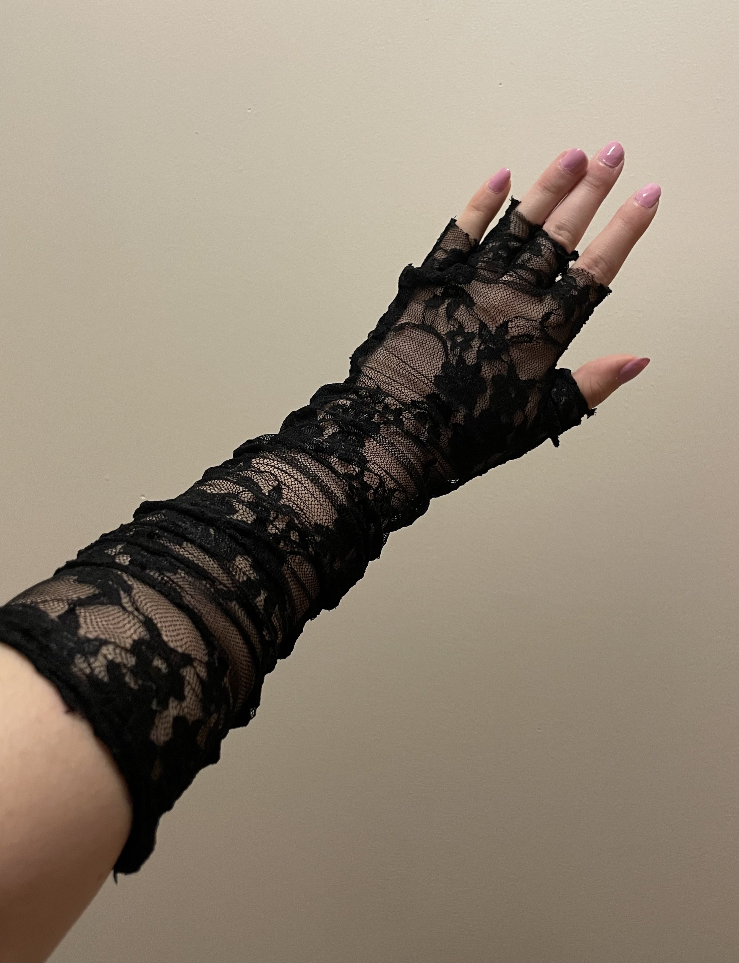 Fingerless Lace Glove