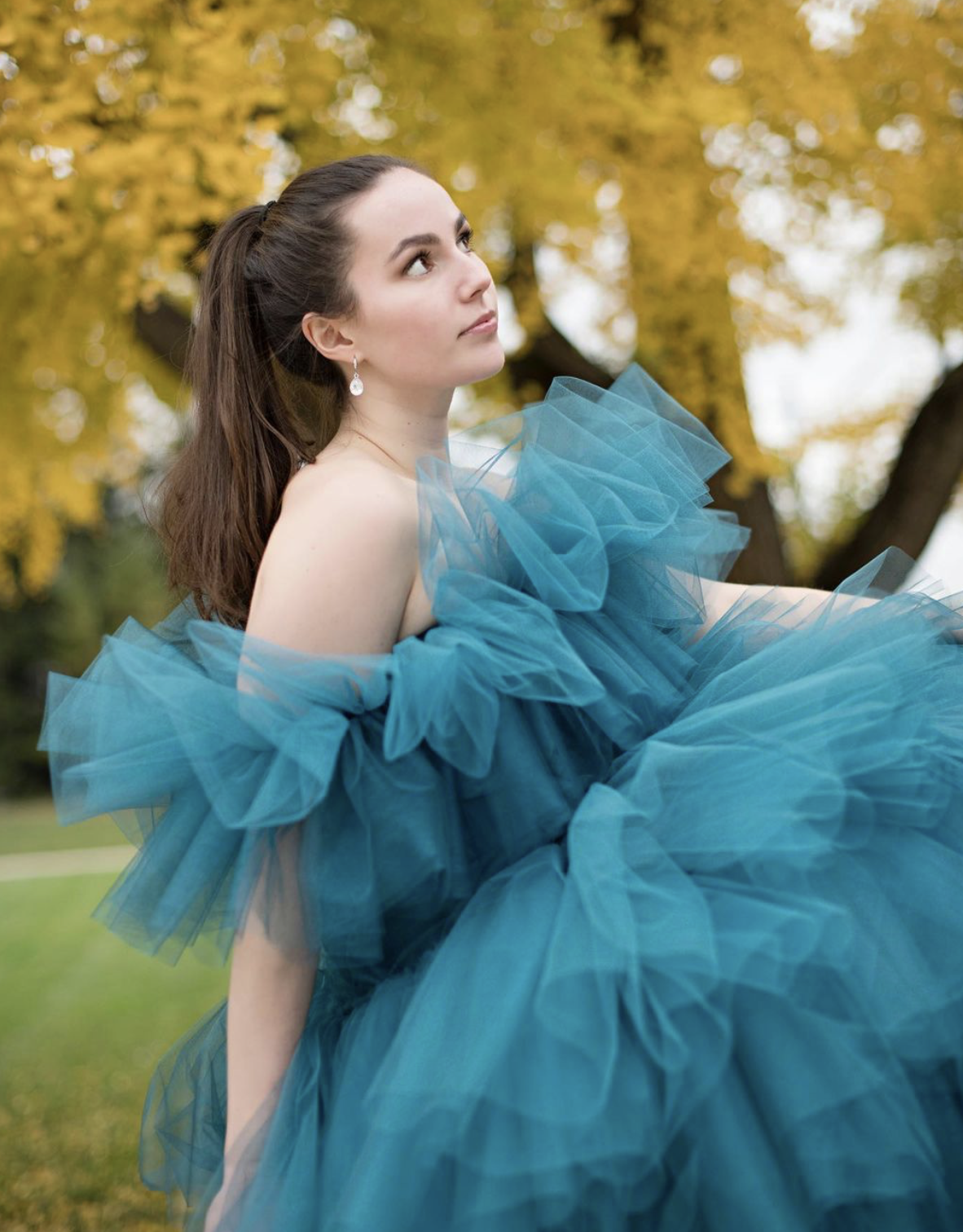 Evening Gown
Teal satin and tulle fabric