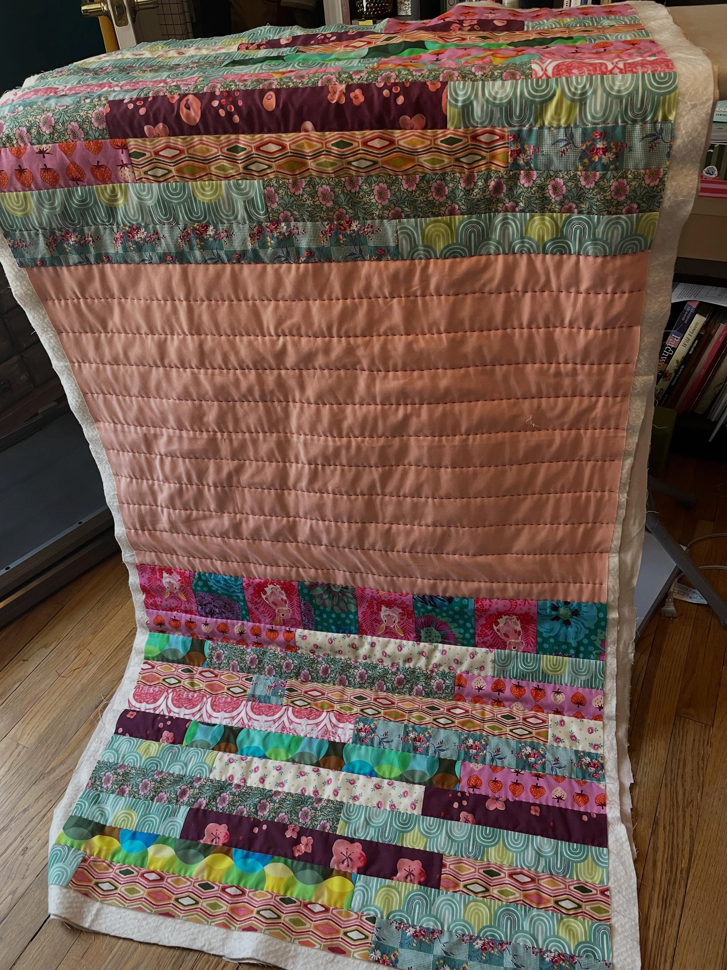 Hand quilted crinkles are the best 💕
This baby is for my yoga mat- a bolster, folded to sit on or covering during savasana, cause why not?