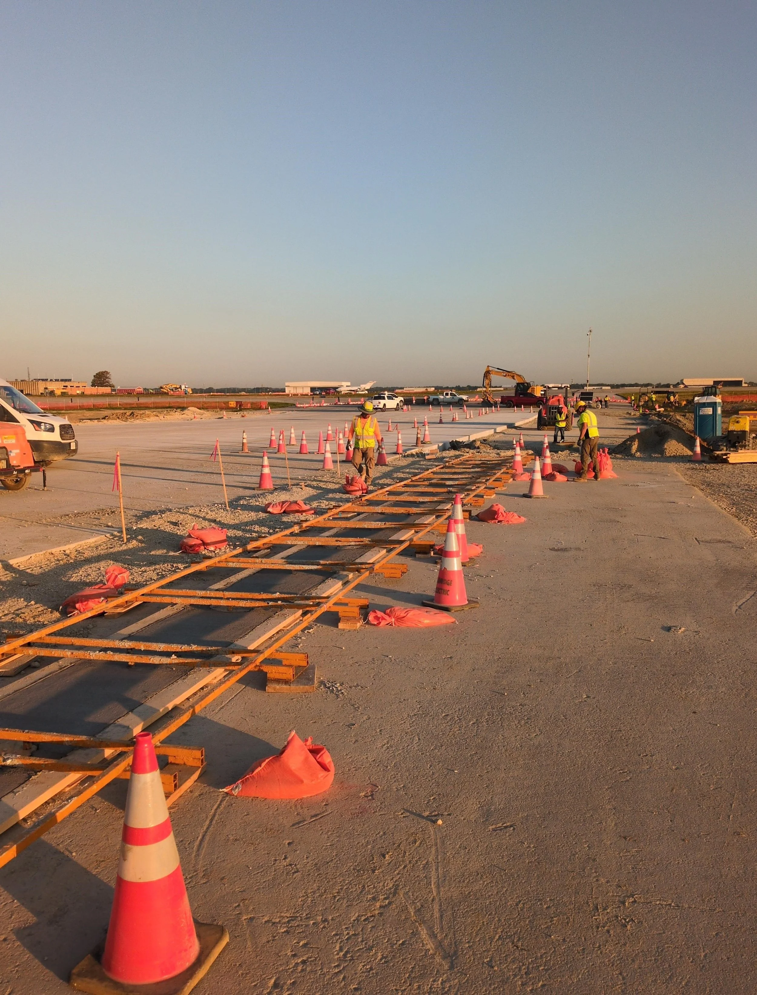 aldridge-electric-nationwide-infrastructure-airfield (3).jpg