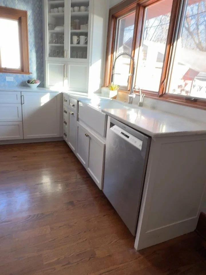 Midweek motivation. Make that change! #kitchenbeforeandafter 
Project: #edcchefsplayground 
Photos by @yandbinteriorsphotography