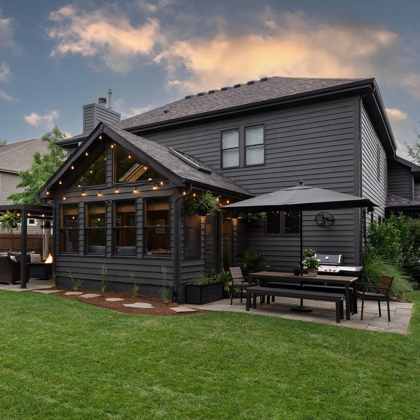 When “backside appeal” is just as important as curb appeal.
#edcShiftingGears
After photo by @yandbinteriorsphotography 
#beforeandafterhome #exteriordesign #backyard #downersgrove #esslingerdesigncompany