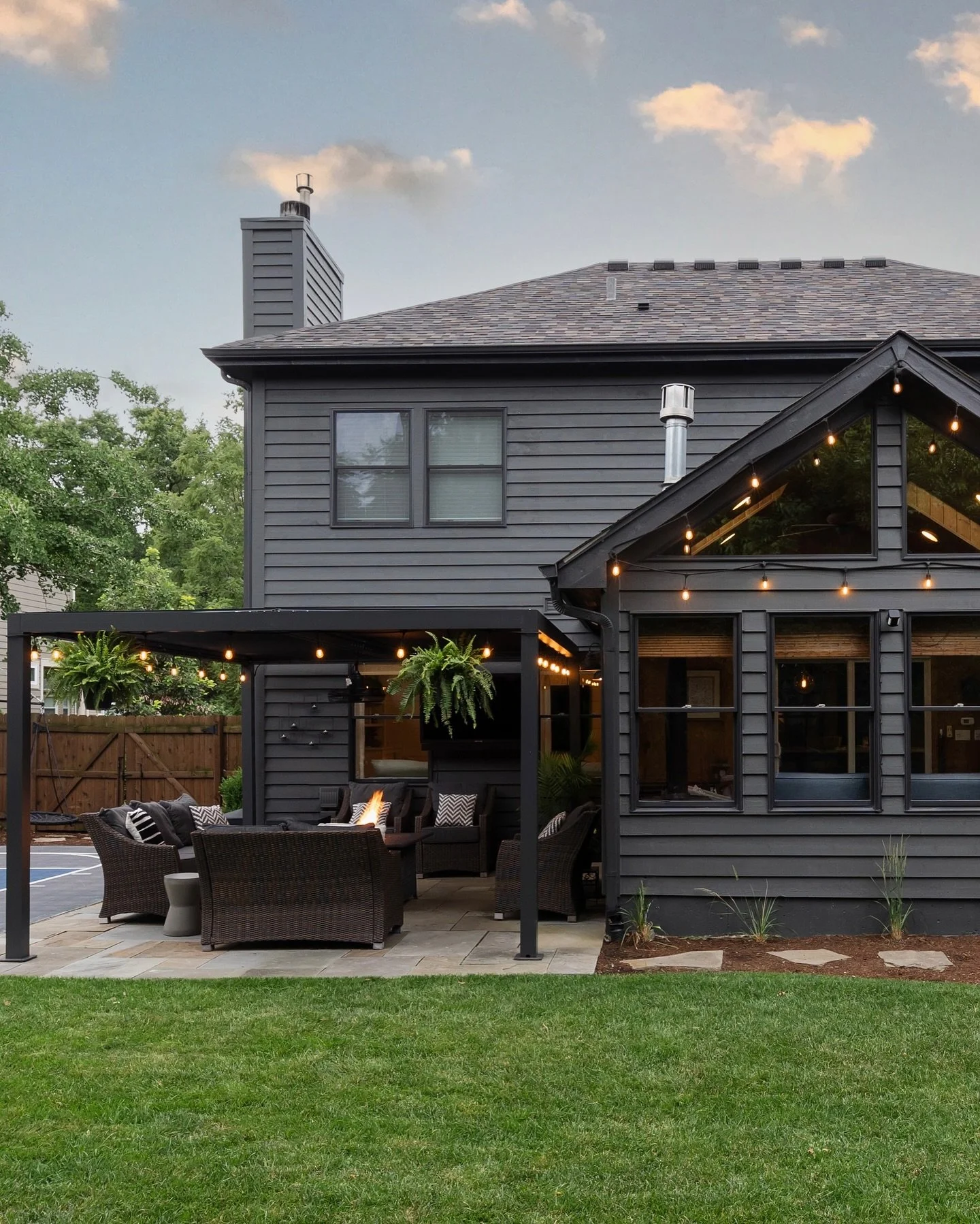 Time for some November &ldquo;rein&rdquo;. Time to slow down and enjoy some quiet time before the hustle and bustle of the holidays begin. A perfect time to enjoy a backyard fire before the temps dip too low. Rein it in this November!

#edcShiftingGe