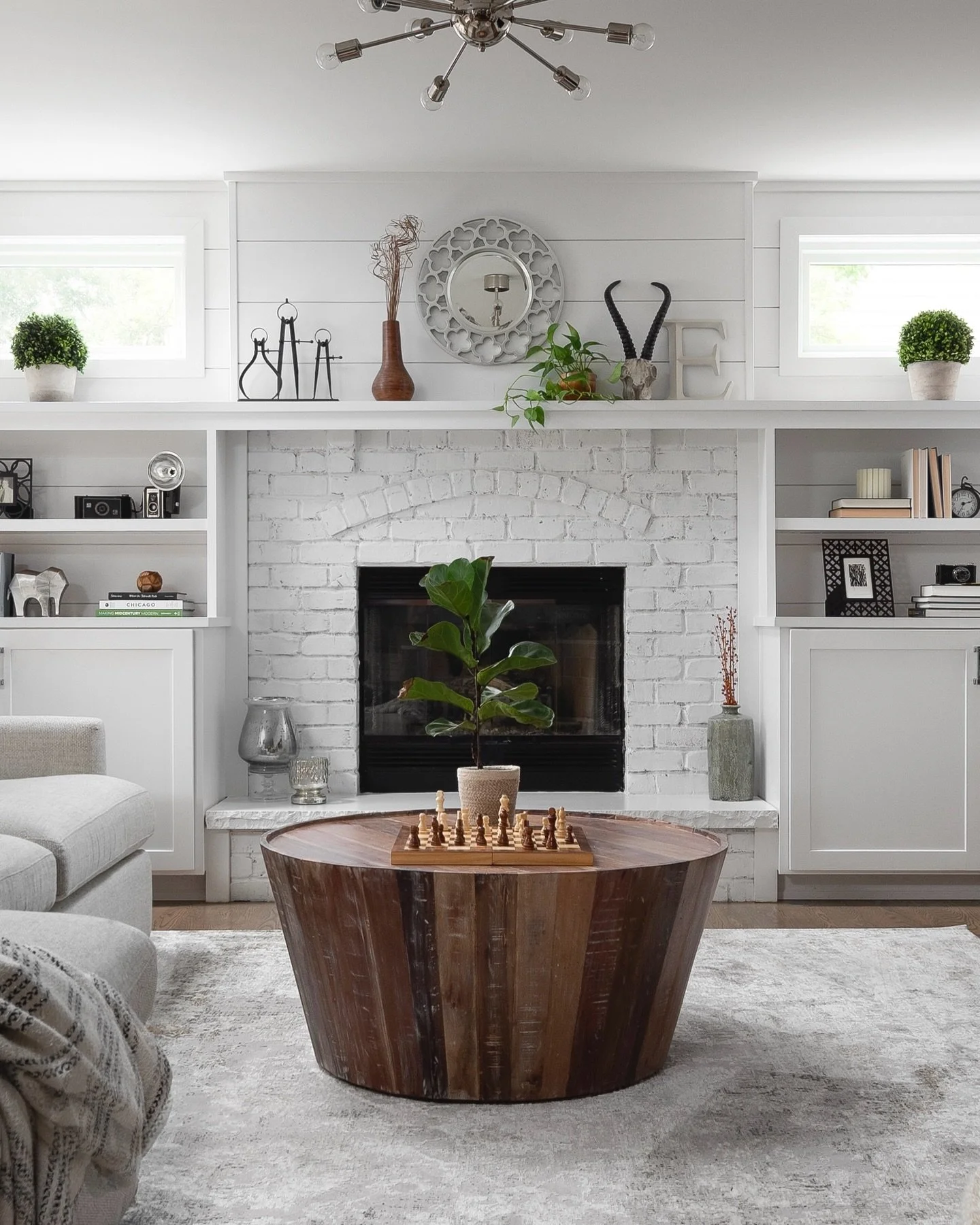 As much as I really love to decorate for the holidays, there&rsquo;s something so mentally cleansing about packing up everything and getting back to a simpler vibe. Check out these side by side comparisons!

Project: &ldquo;Shifting Gears&rdquo;
Afte