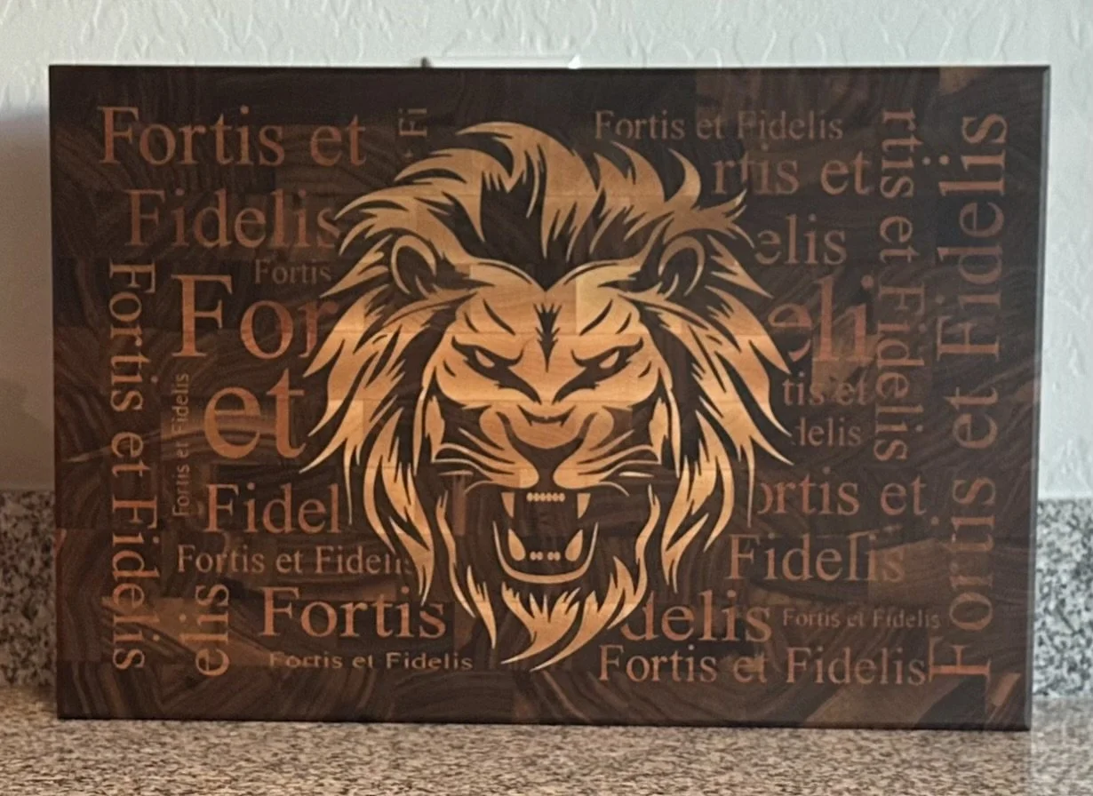 Lion - Cutting Board