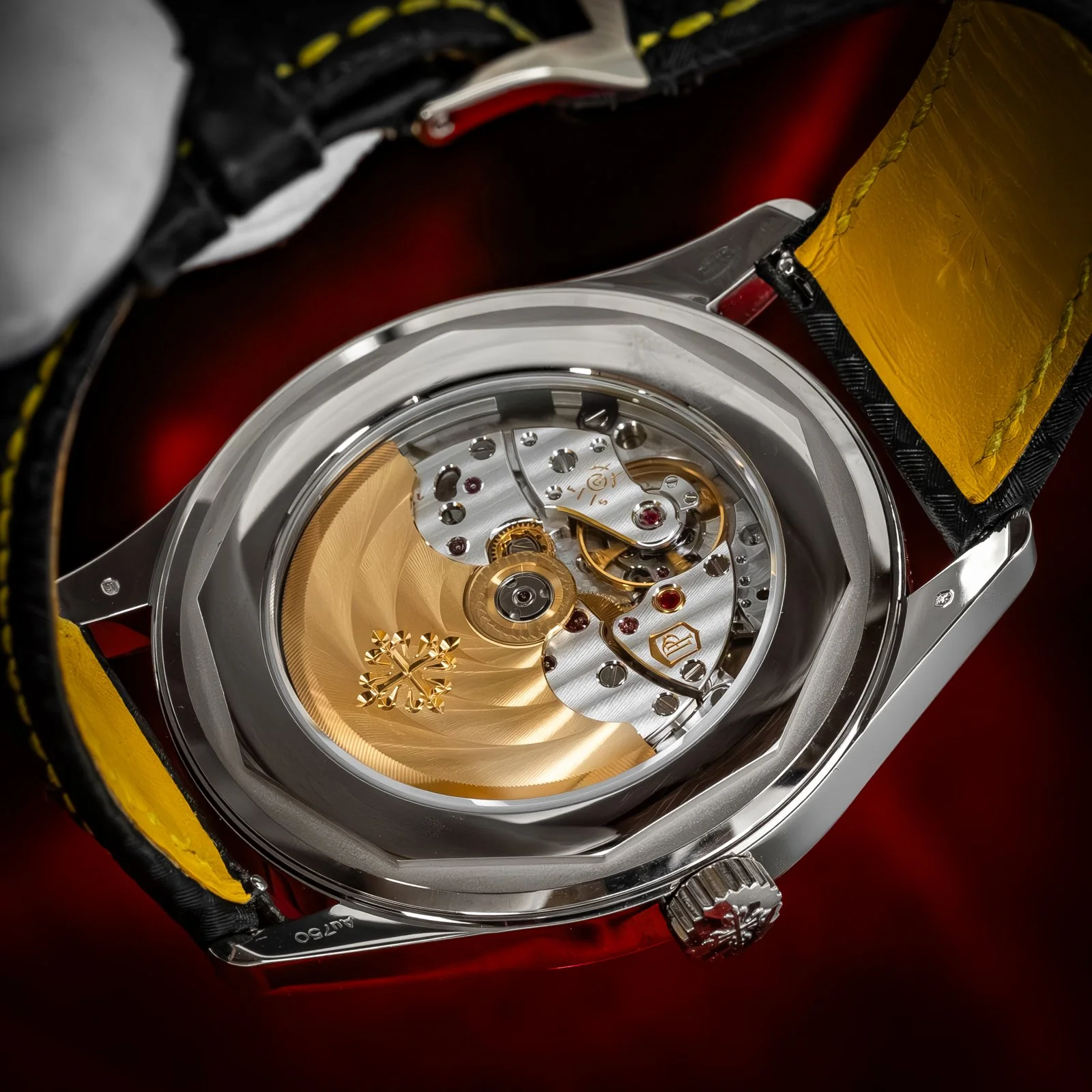 patek-philippe-calatrava-white-gold-yellow-dial-6007g-the-stellaris-collection.19.jpg