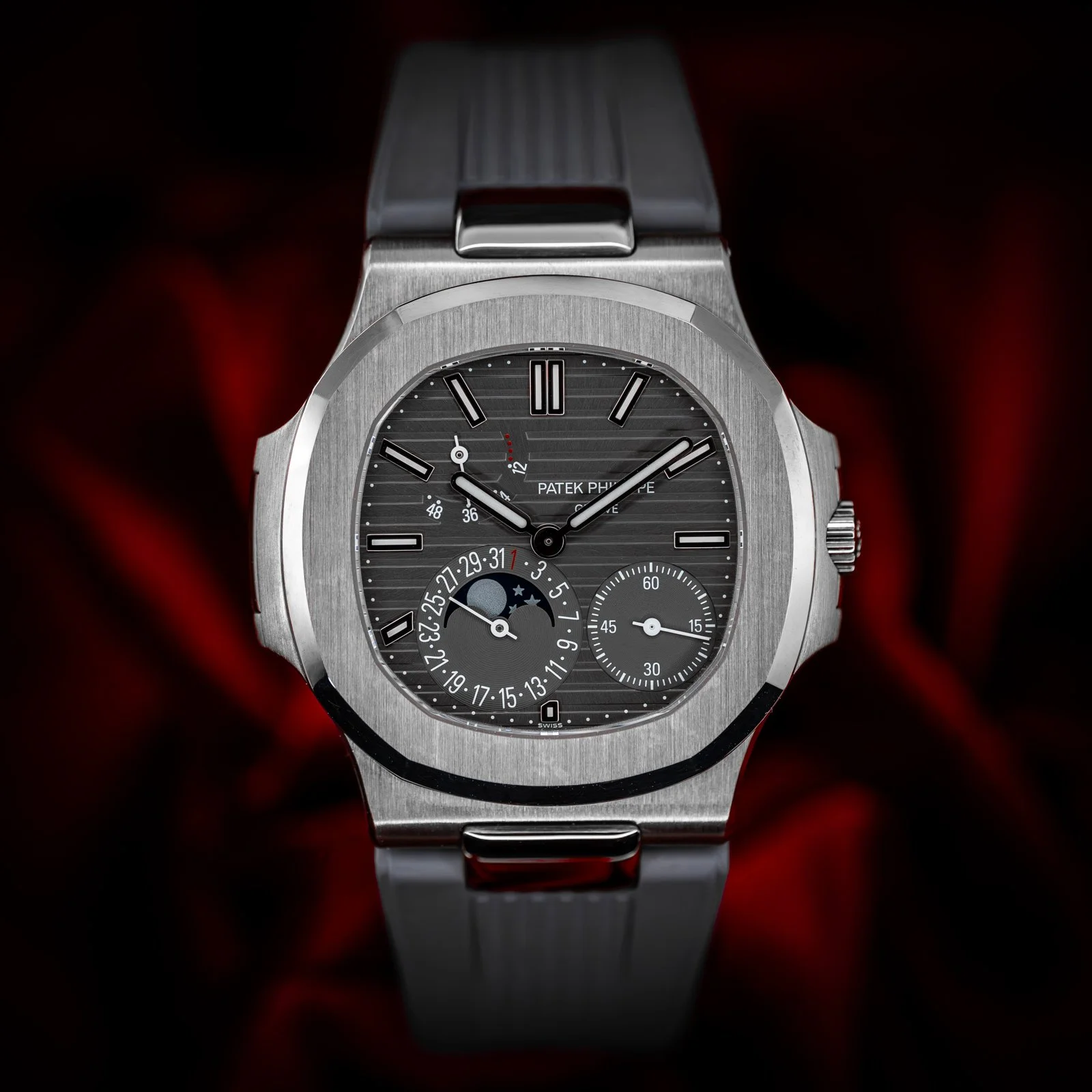 patek-philippe-nautilus-moonphase-white-gold-5712g-the-stellaris-collection.01.jpg
