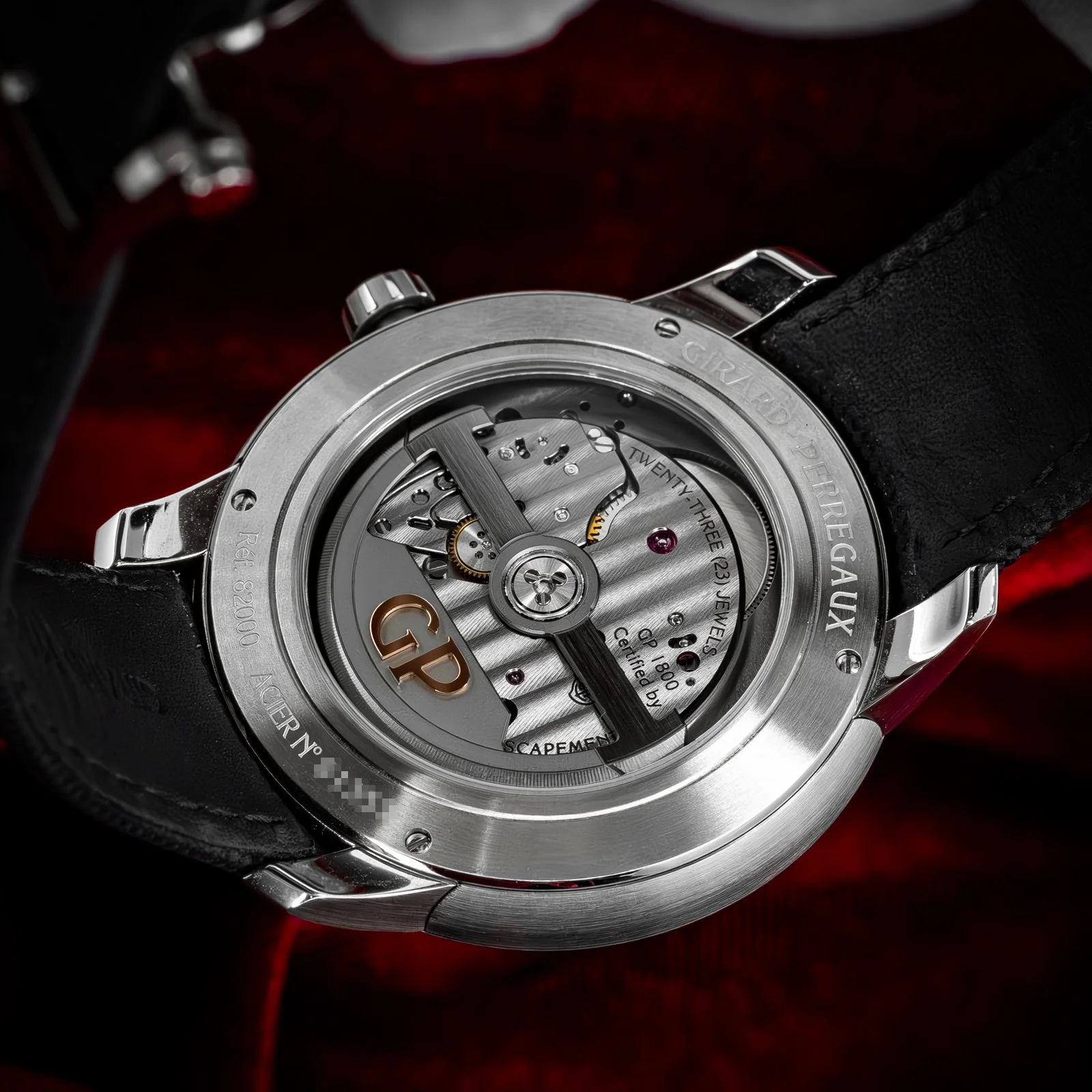 girard-perregaux-free-bridge-meteorite-82000-the-stellaris-collection.18.jpg