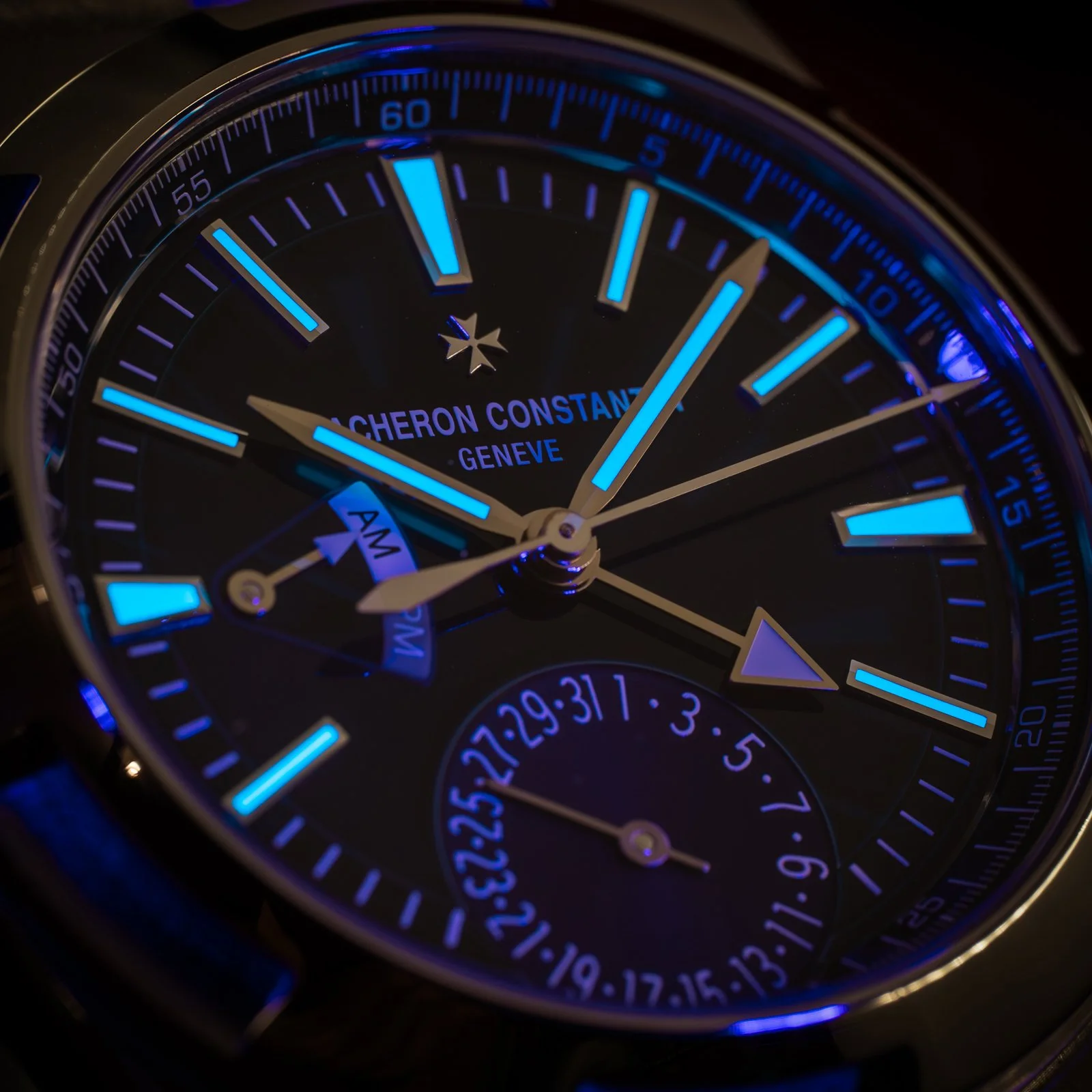 VacheronConstantinOverseasDualTime7900V.23.jpg