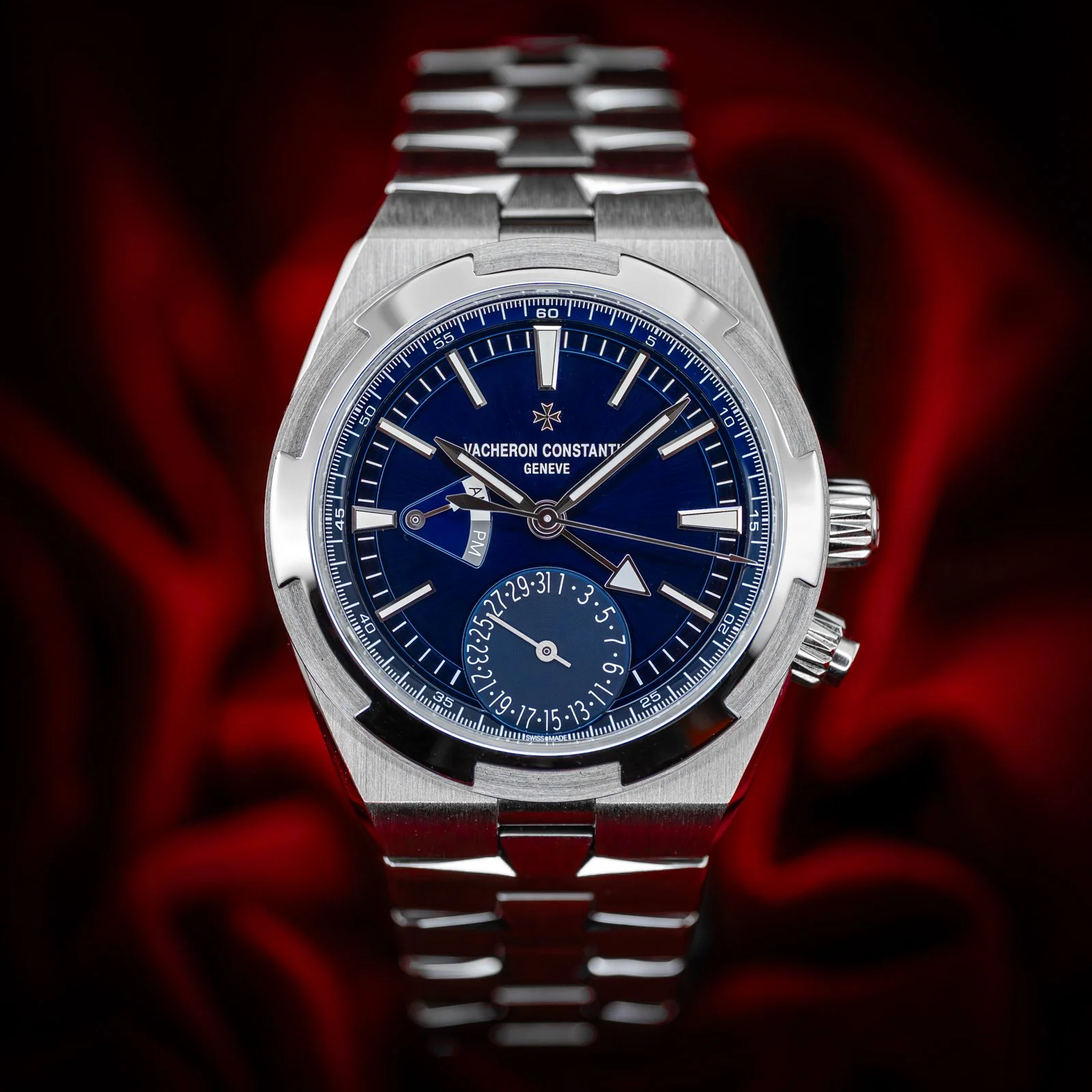 vacheron-constantin-overseas-dual-time-blue-dial7920v-the-stellaris-collection.01.jpg