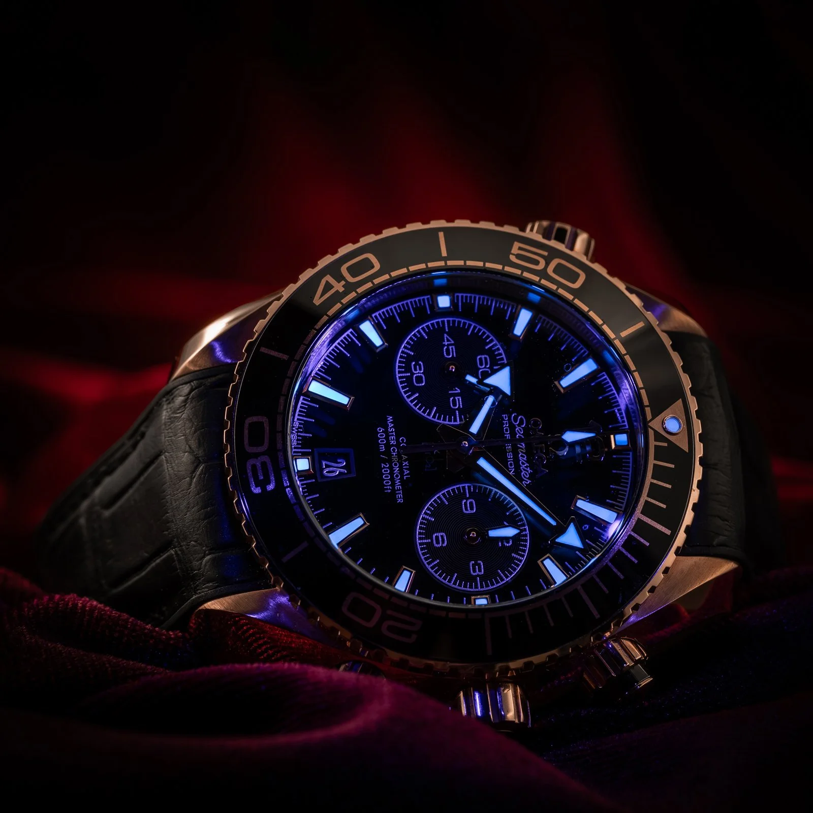 omega-seamaster-planet-ocean-600m-45.5mm-sedna-gold-the-stellaris-collection.16.jpg