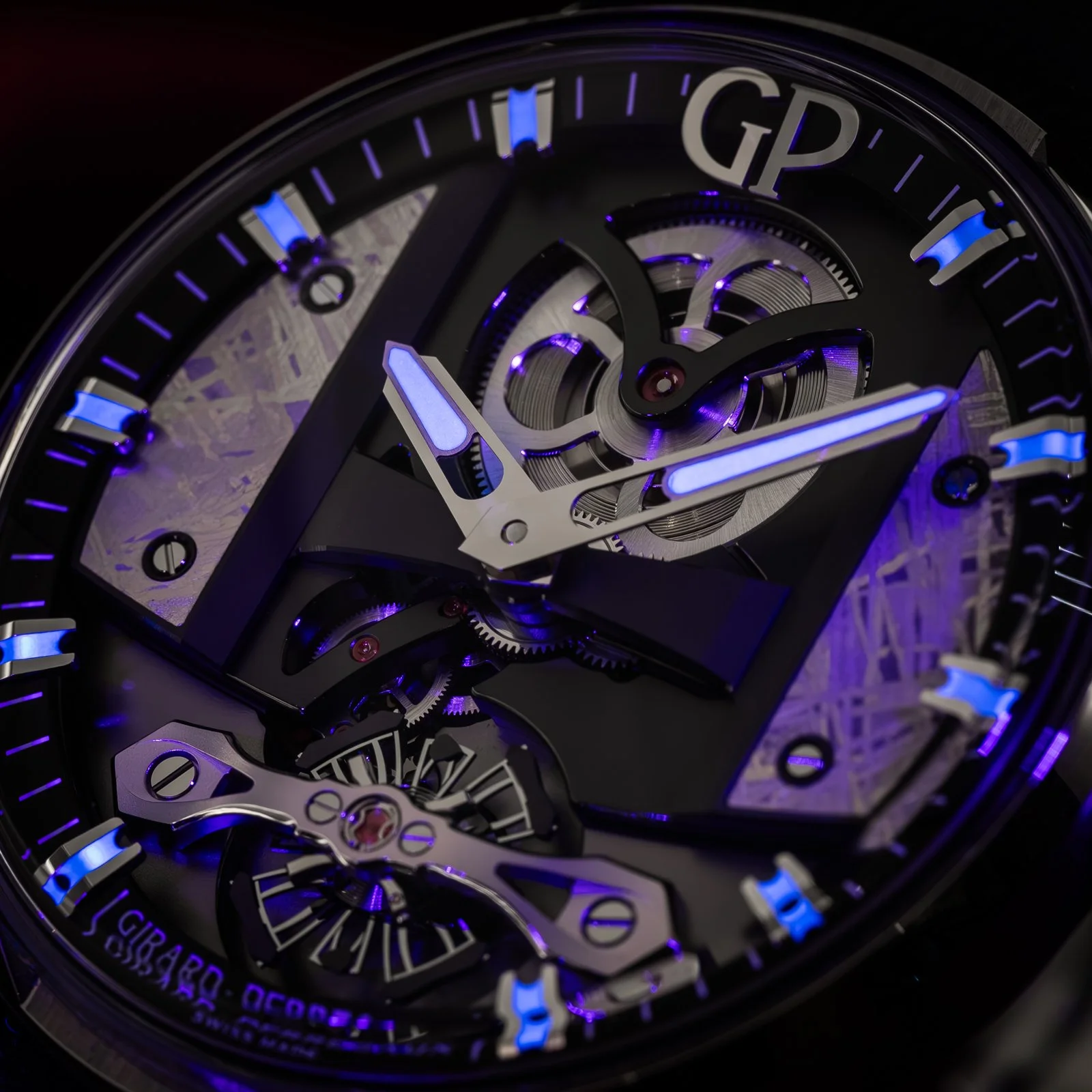 girard-perregaux-free-bridge-meteorite-82000-the-stellaris-collection.12.jpg